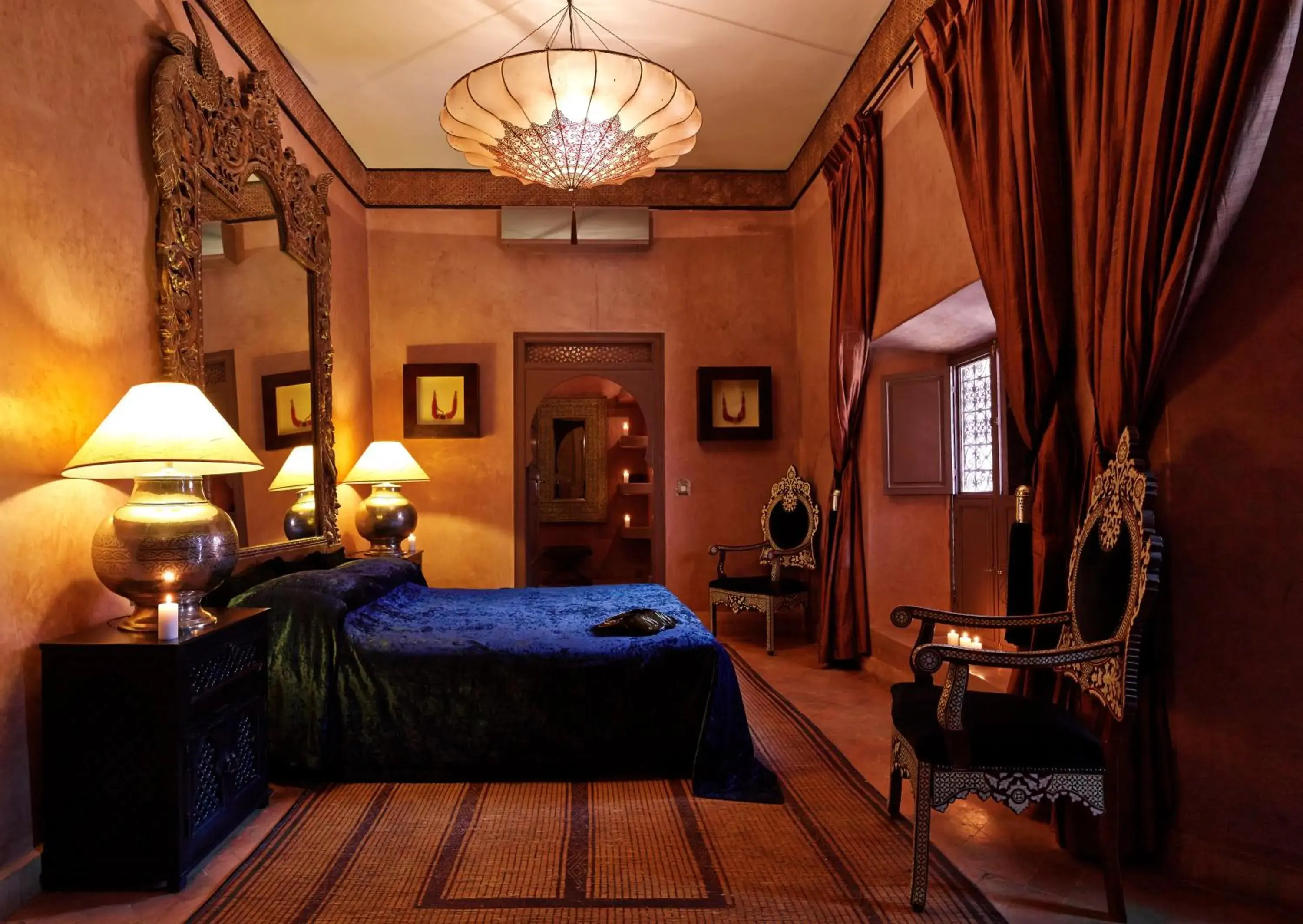 Panthère Grand Master Suite in Riad Noir d'Ivoire Panthère Grand Master Suite in Riad Noir d'Ivoire