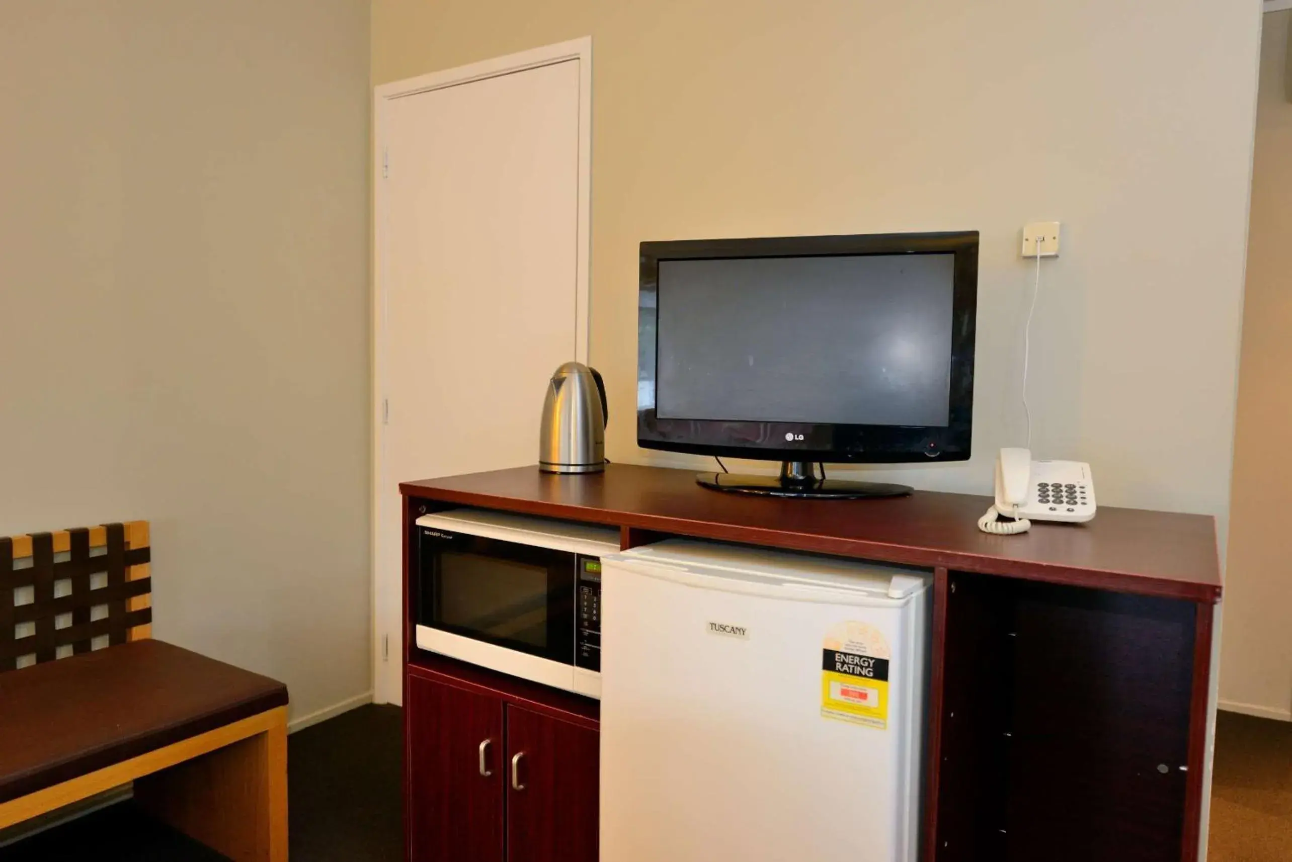 Deluxe Queen Room in Sai Motels - Greenlane Auckland Deluxe Queen Room in Sai Motels - Greenlane Auckland