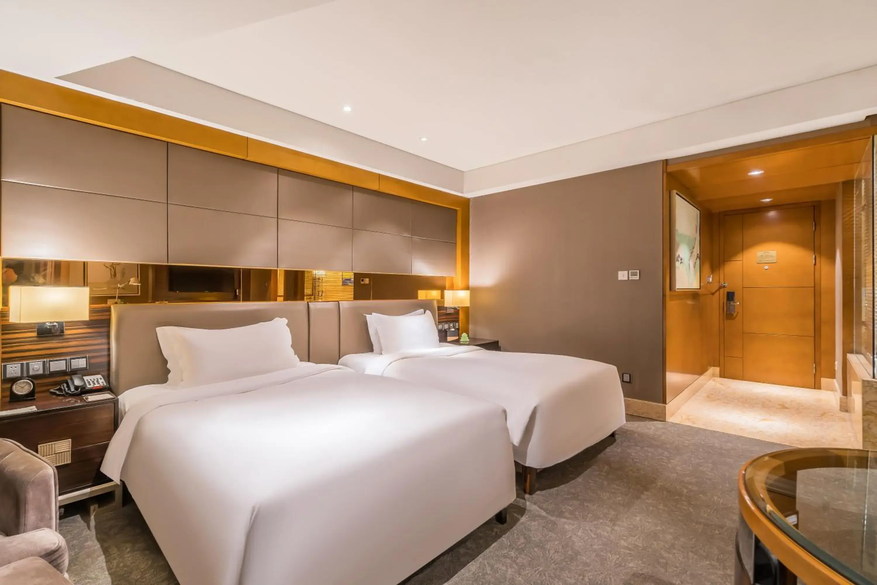 Business Twin Room in Lake View Hotel Business Twin Room in Lake View Hotel