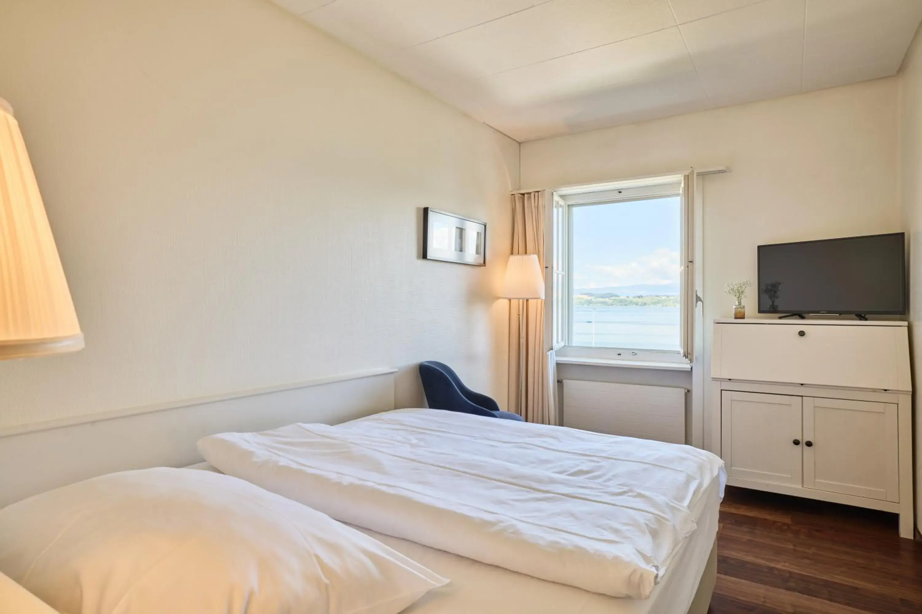 Single Room with Lake View - single occupancy in Hotel Schiff am See Single Room with Lake View - single occupancy in Hotel Schiff am See