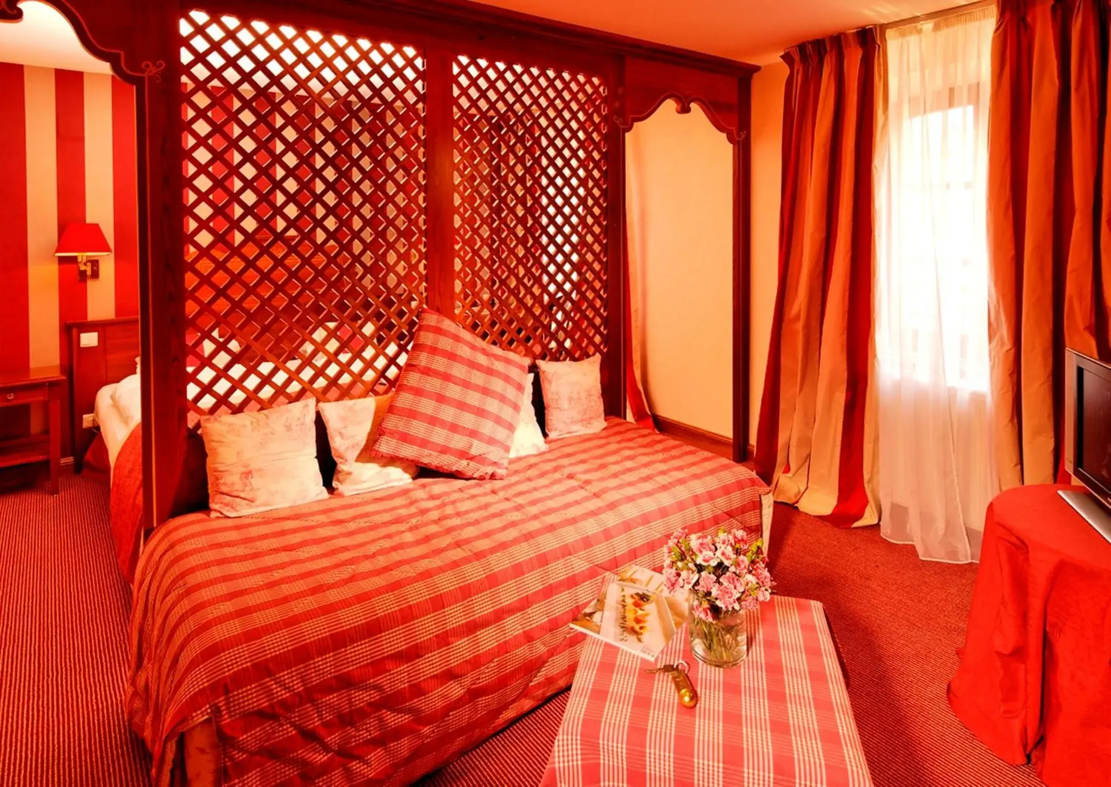 Double Room Romantic in Hotel Restaurant L'Ami Fritz Double Room Romantic in Hotel Restaurant L'Ami Fritz