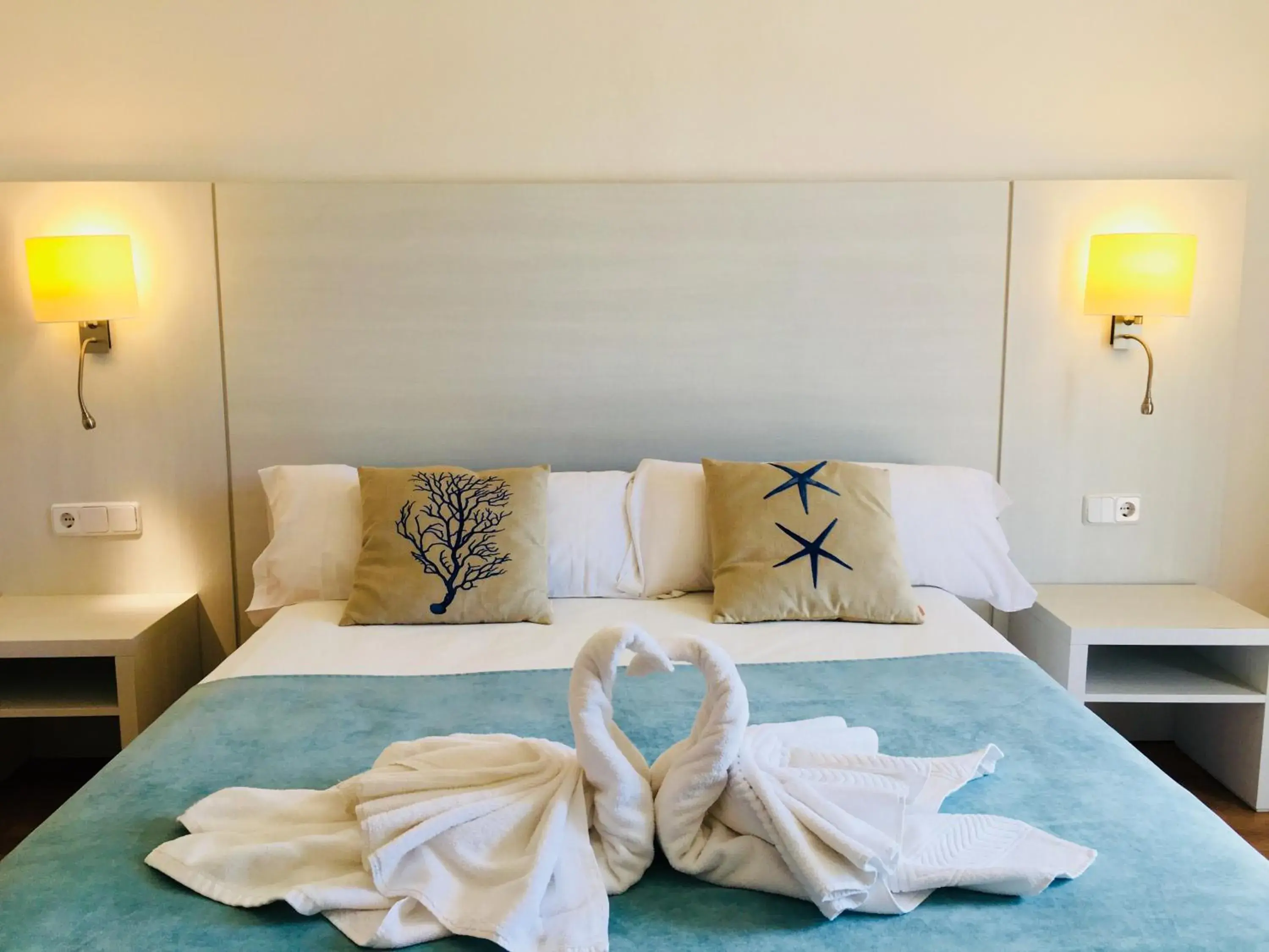 Double Room with Sea View in Hotel Miramar Double Room with Sea View in Hotel Miramar