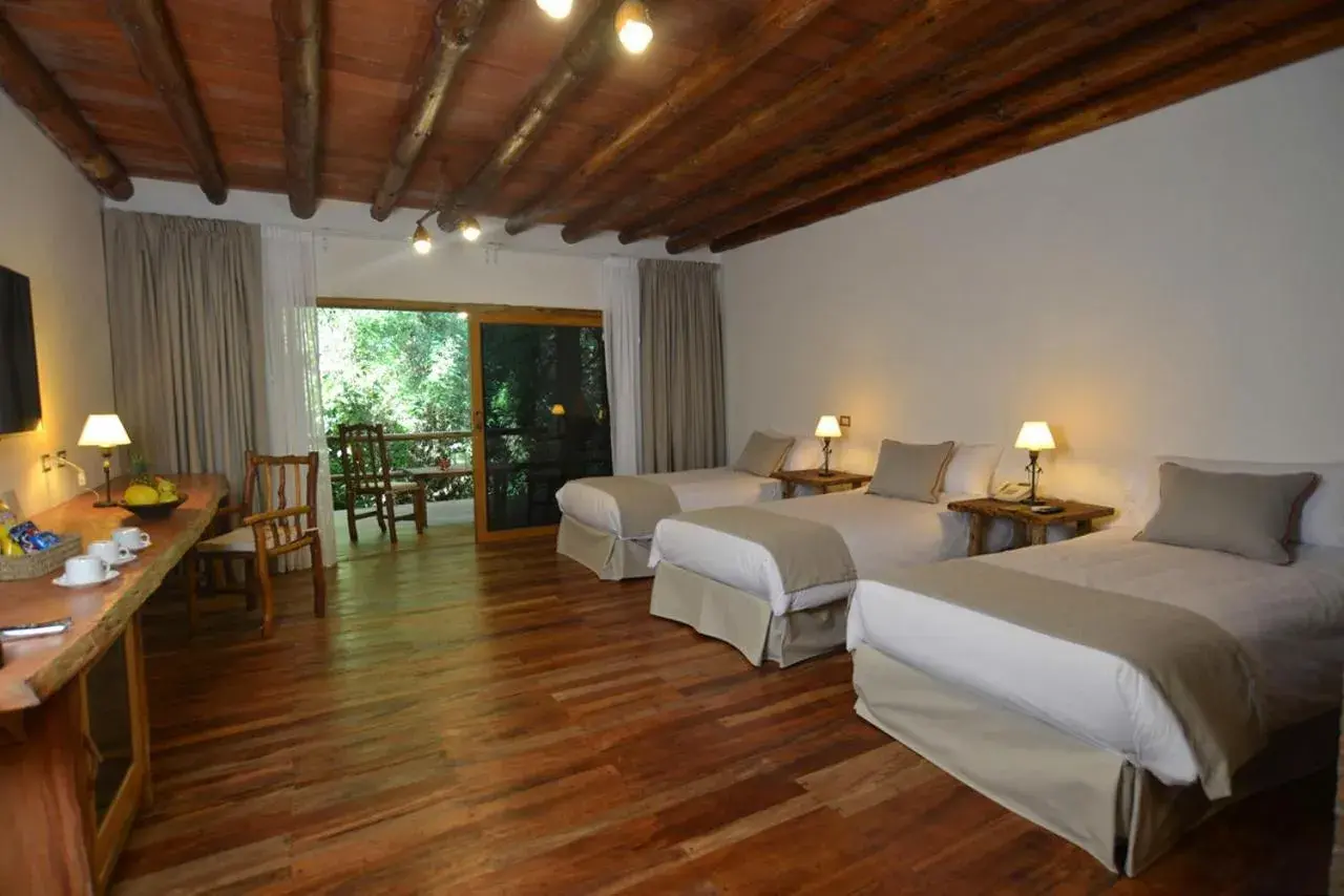 Triple Twin Suite Junior in La Aldea De La Selva Lodge Triple Twin Suite Junior in La Aldea De La Selva Lodge