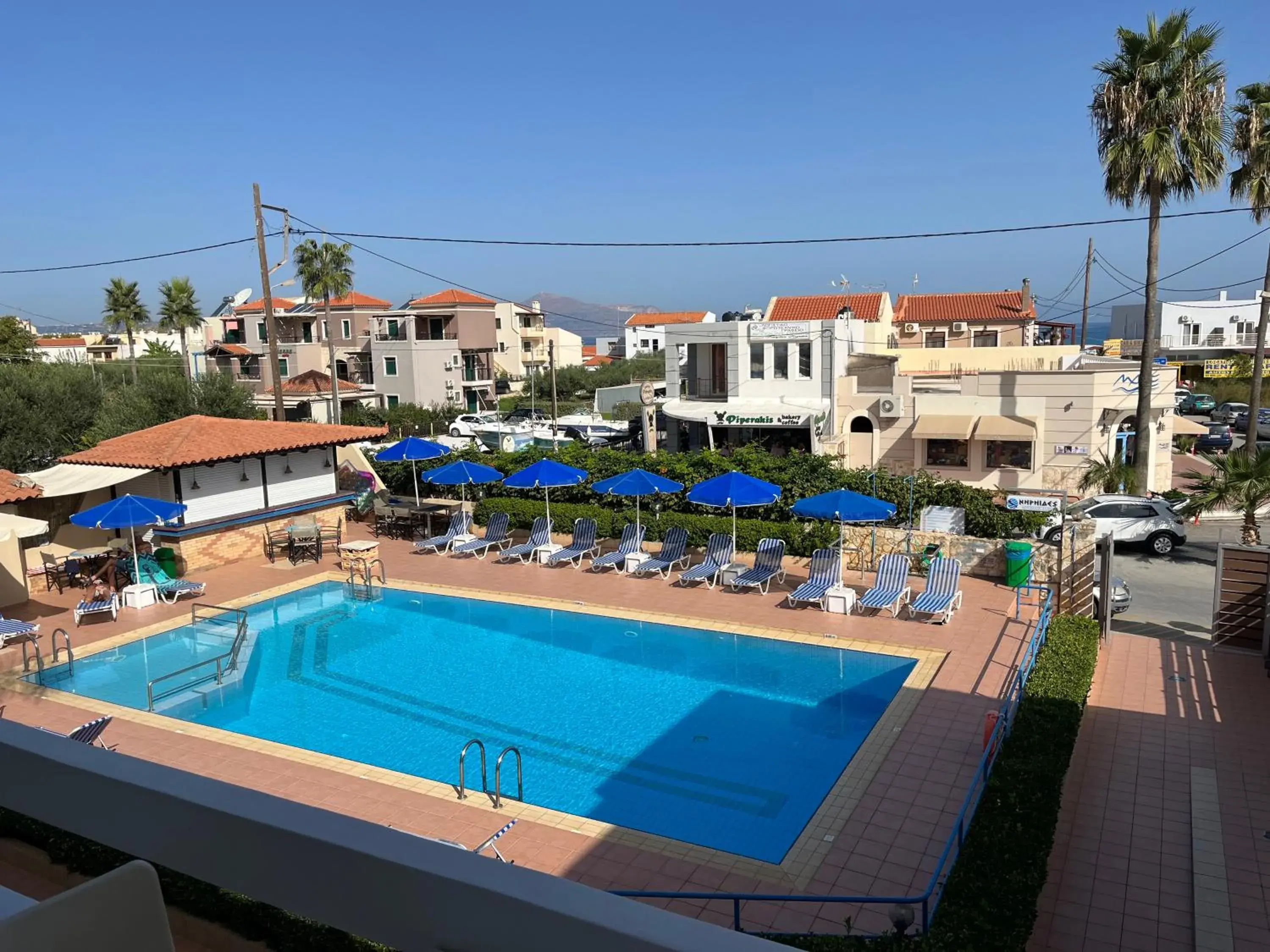 Apartment with Pool View in Niriides Apartment with Pool View in Niriides