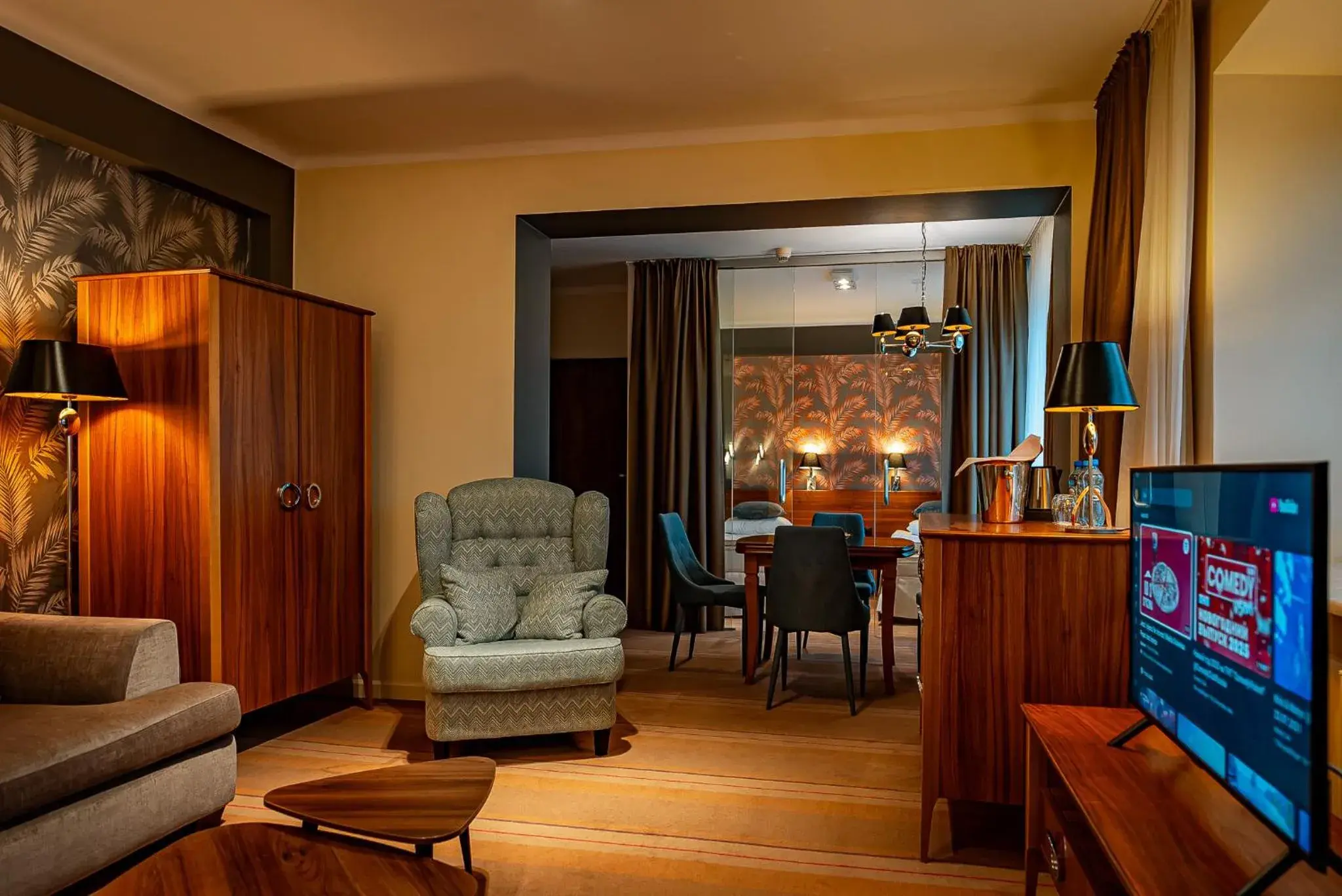 Queen Suite with Two Single Beds with access to the wellness and fitness area - single occupancy in Hotel Cristal Białystok Queen Suite with Two Single Beds with access to the wellness and fitness area - single occupancy in Hotel Cristal Białystok