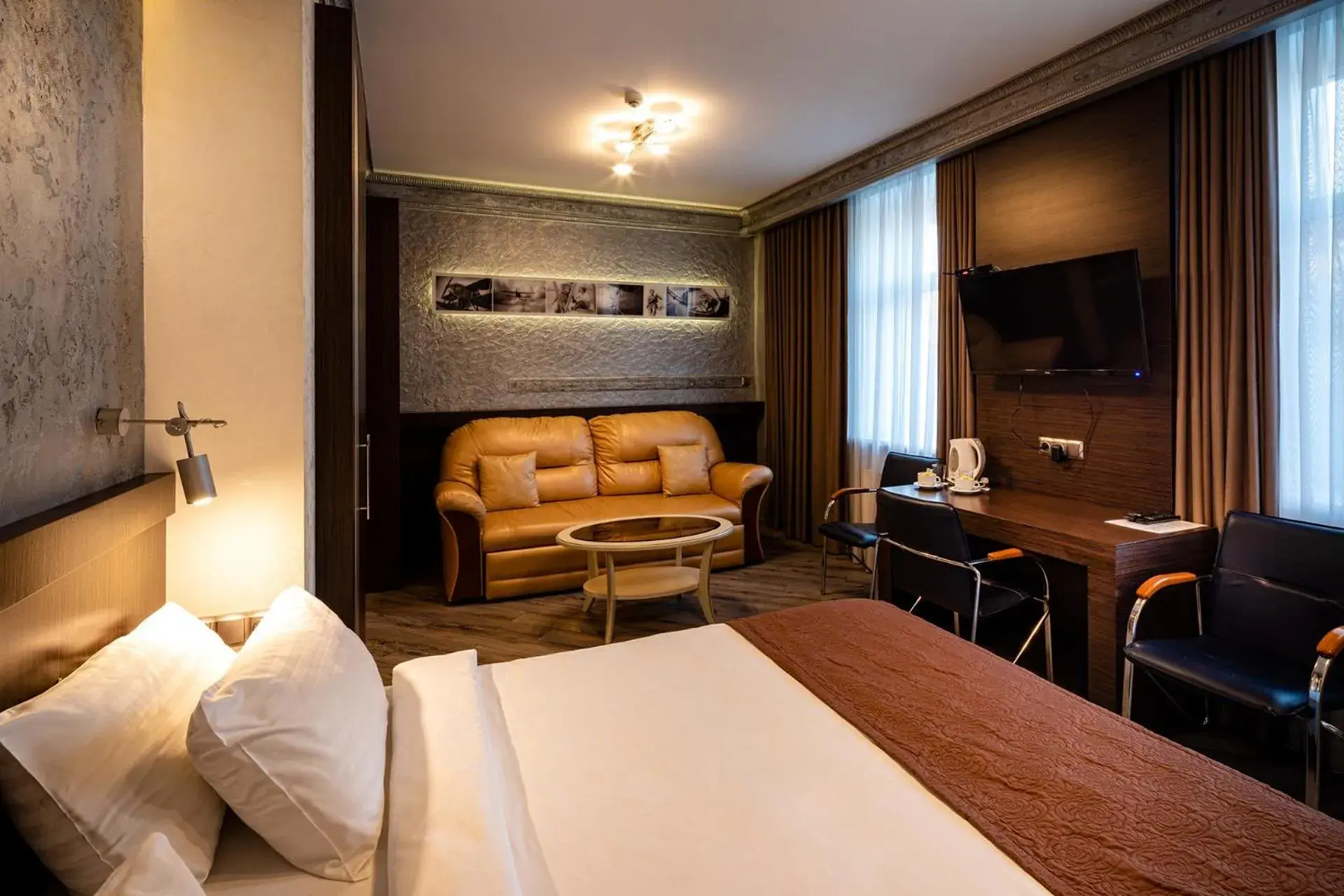 Deluxe Double or Twin Room in Biplan Hotel Deluxe Double or Twin Room in Biplan Hotel