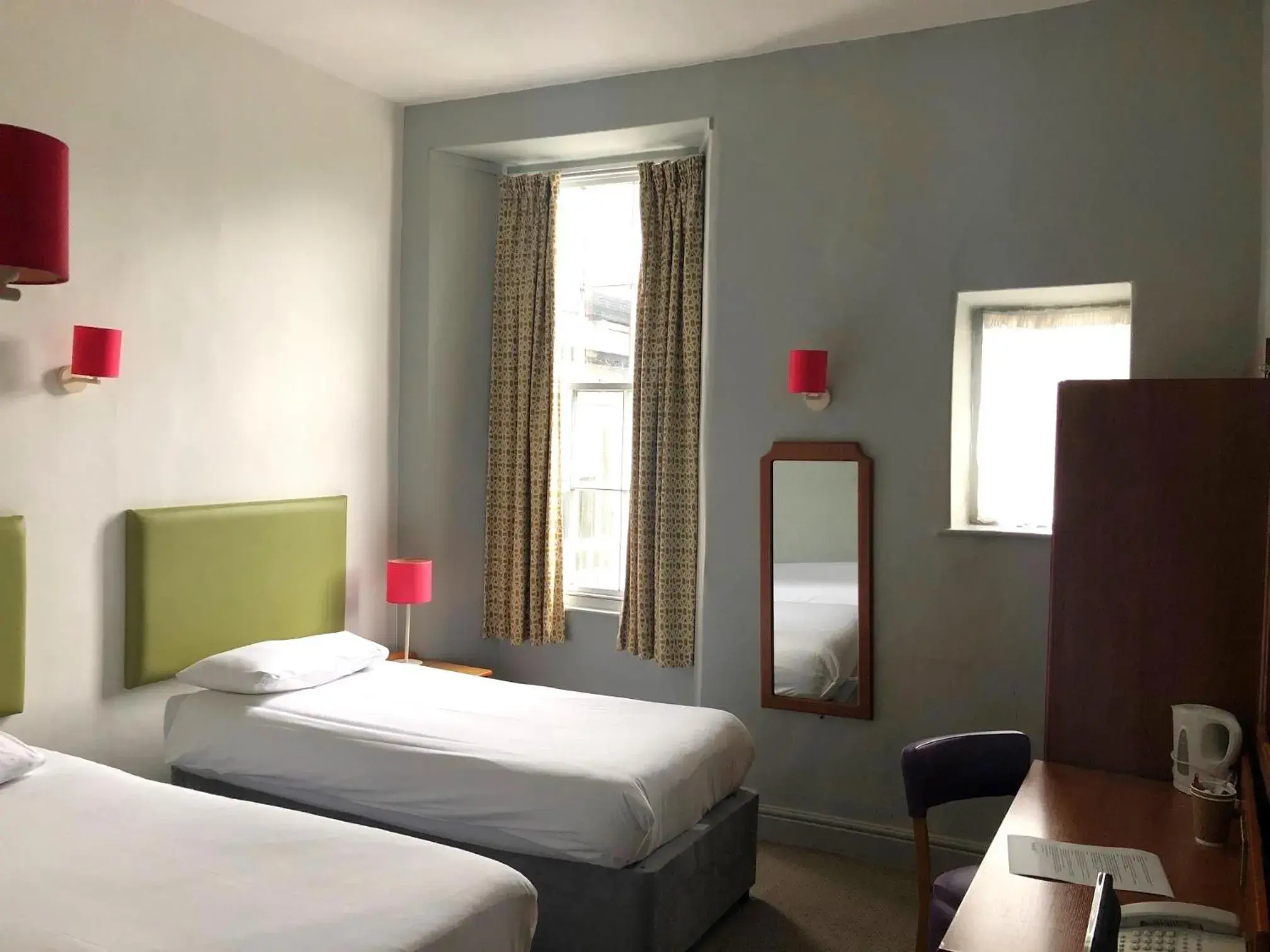 Standard Twin Room in Windermere Hotel Standard Twin Room in Windermere Hotel