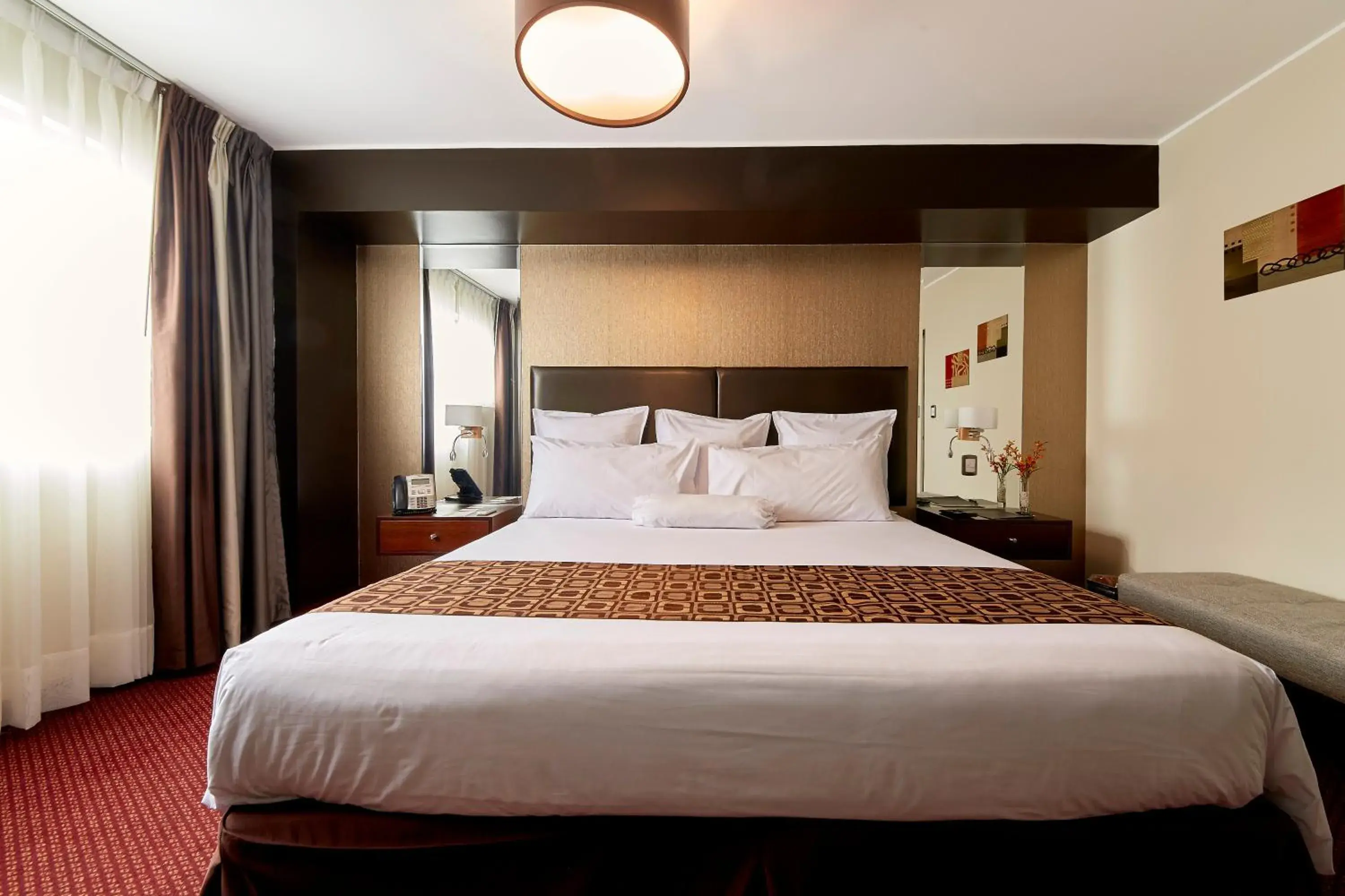 Superior Junior King Room in Hotel Carrera Superior Junior King Room in Hotel Carrera