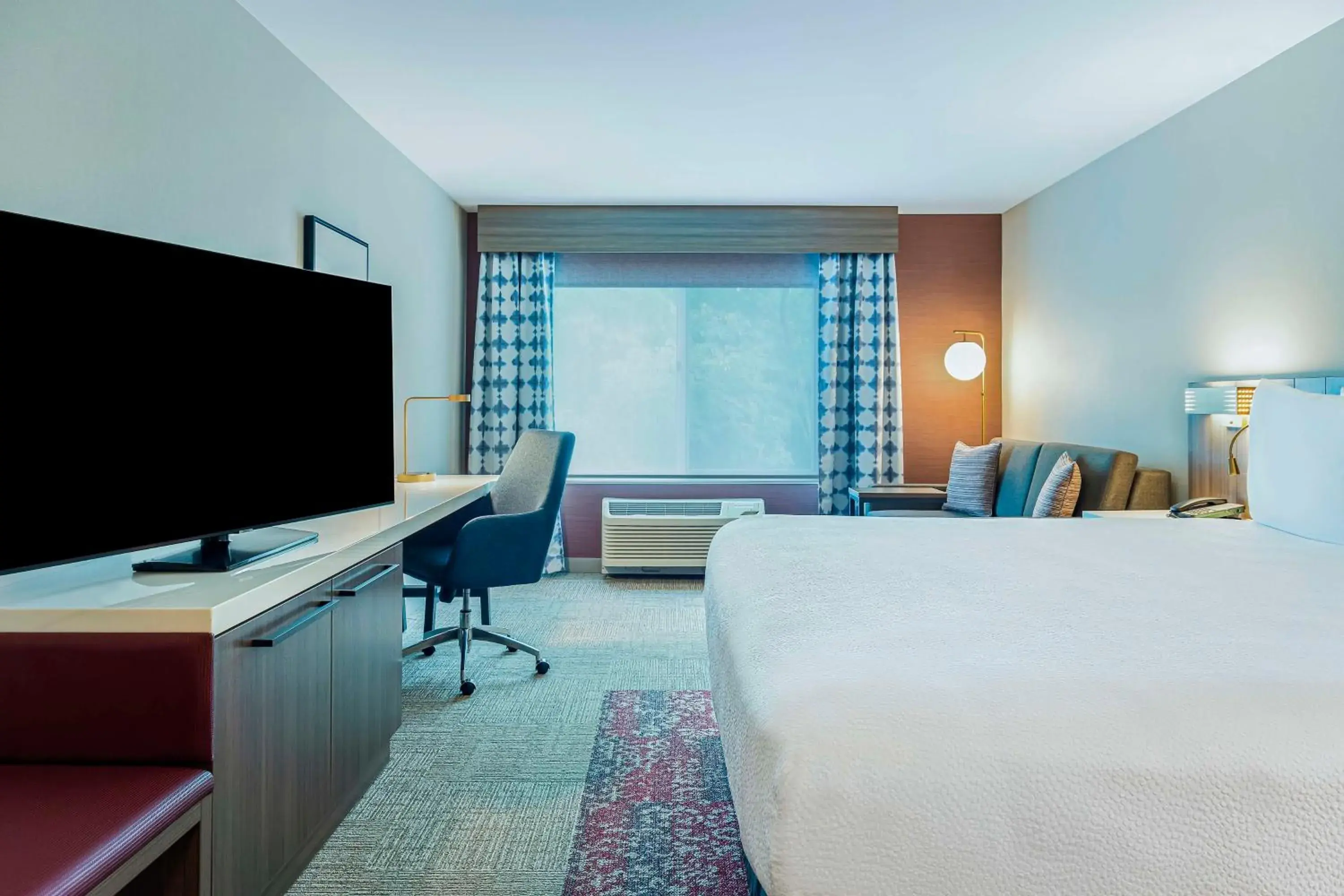 King Room in Hilton Garden Inn Danbury King Room in Hilton Garden Inn Danbury