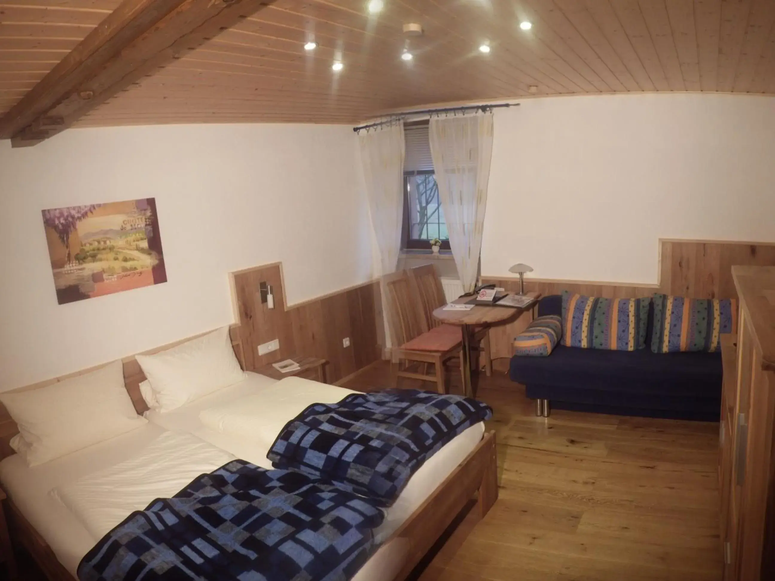 Standard Double Room in Landhotel Garni Knittelsheimer Mühle Standard Double Room in Landhotel Garni Knittelsheimer Mühle