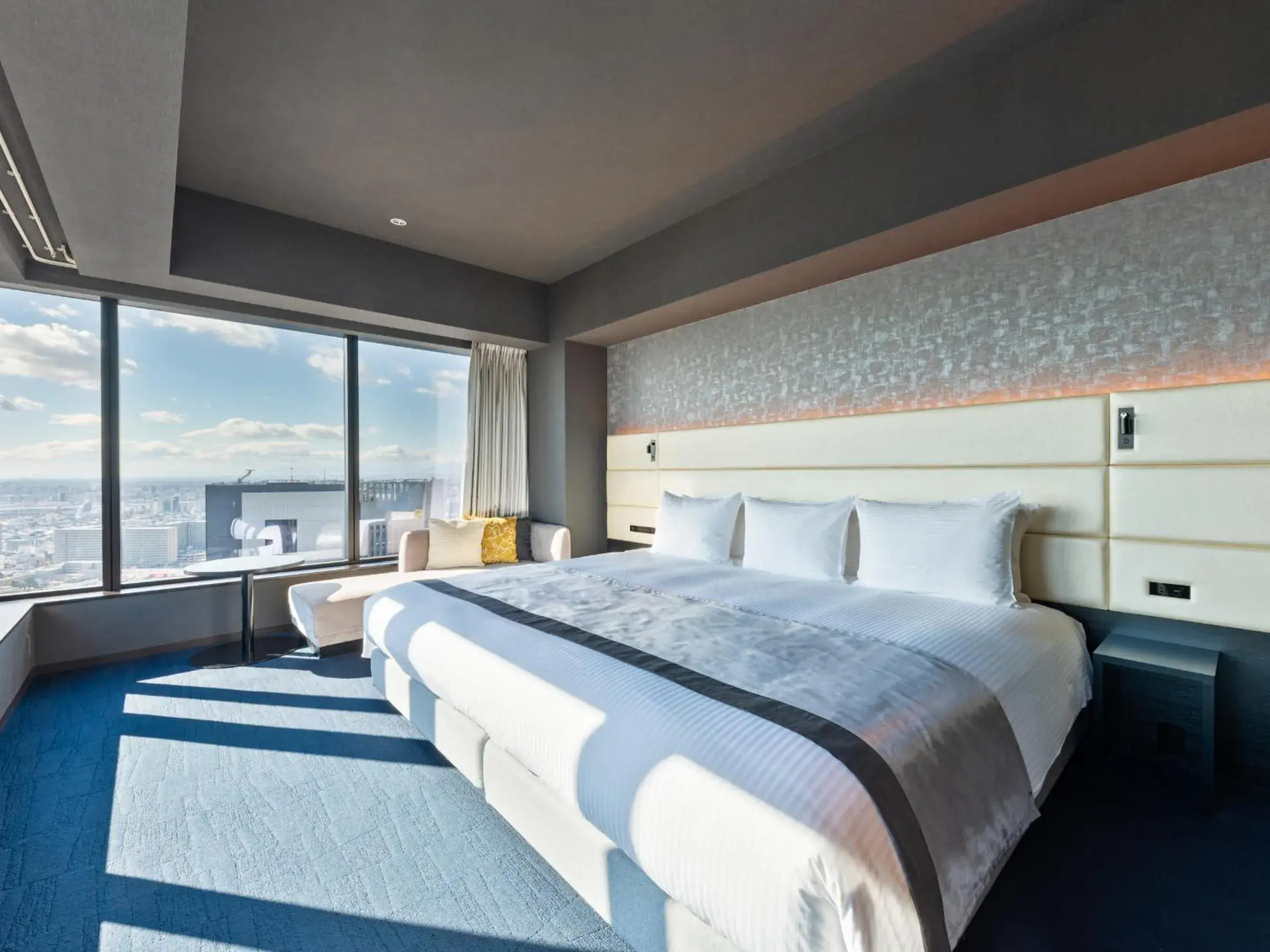 Deluxe Room View Bath 1 bed Wide King - Non-Smoking in Mitsui Garden Hotel Nagoya Premier Deluxe Room View Bath 1 bed Wide King - Non-Smoking in Mitsui Garden Hotel Nagoya Premier