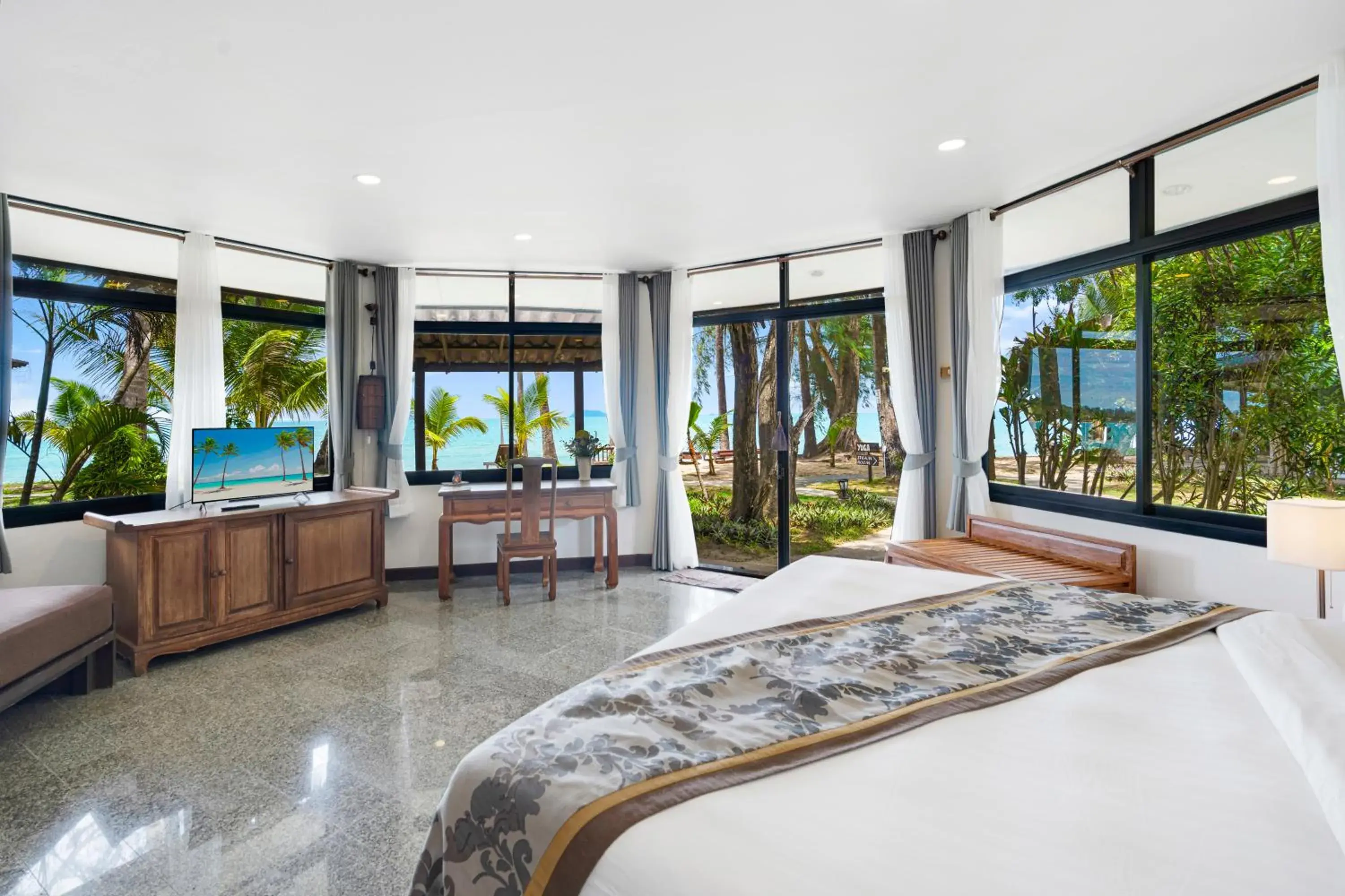 Deluxe Beach Front Bungalow in Anahata Resort Deluxe Beach Front Bungalow in Anahata Resort