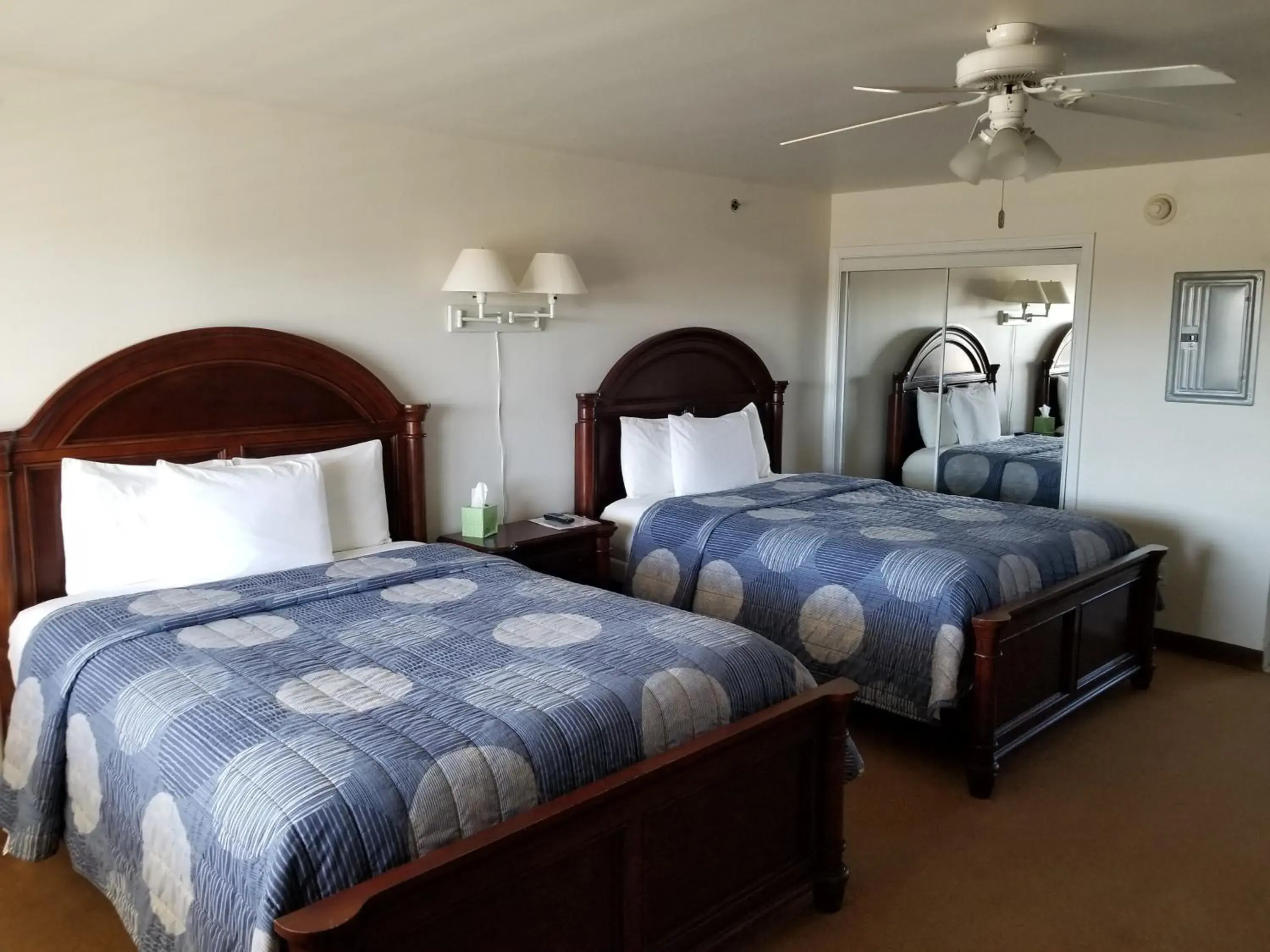 Standard Queen Room in Shore Stay Suites Standard Queen Room in Shore Stay Suites