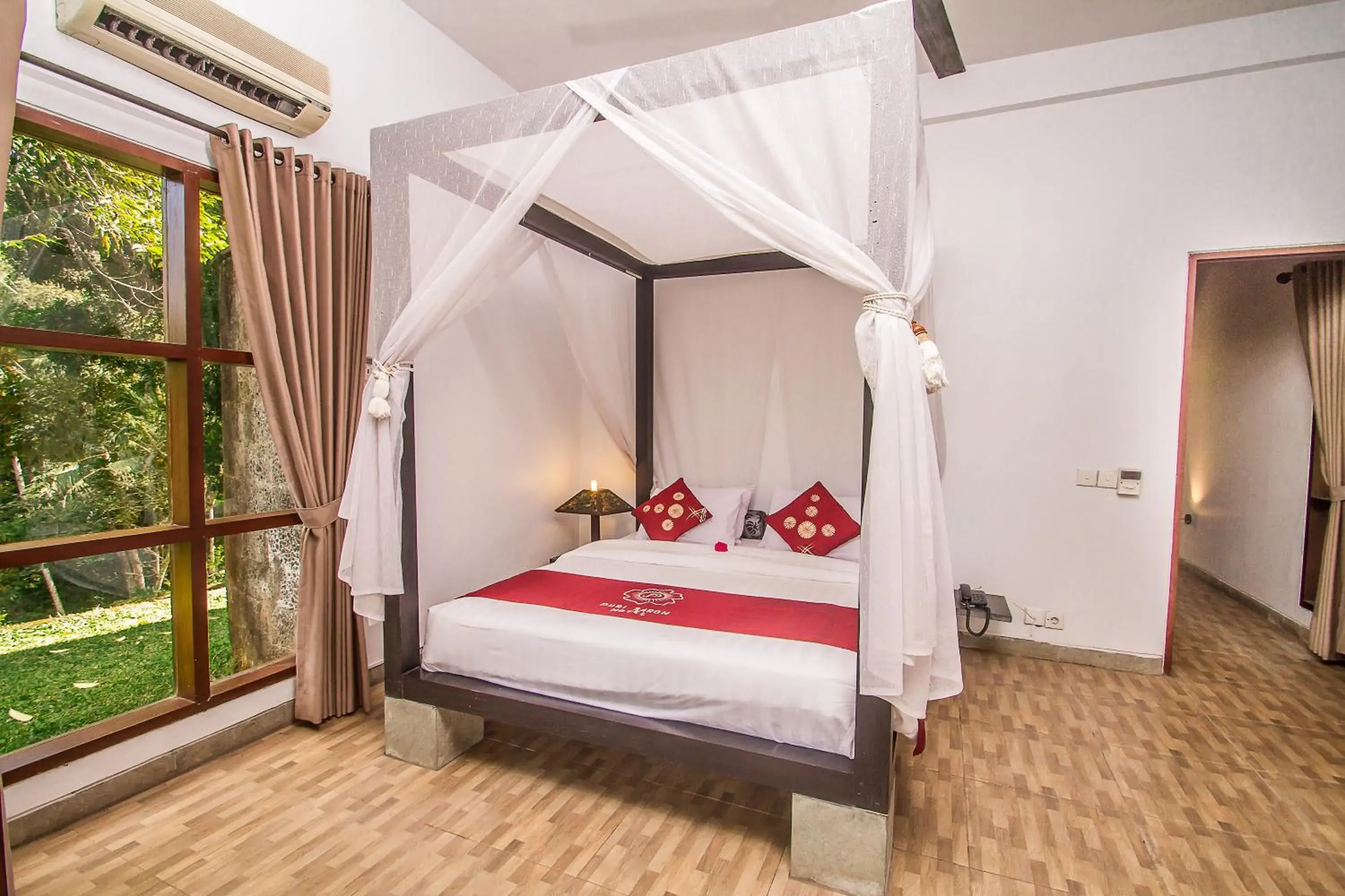 Superior Double or Twin Room in Puri Saron Hotel Madangan - Gianyar Superior Double or Twin Room in Puri Saron Hotel Madangan - Gianyar