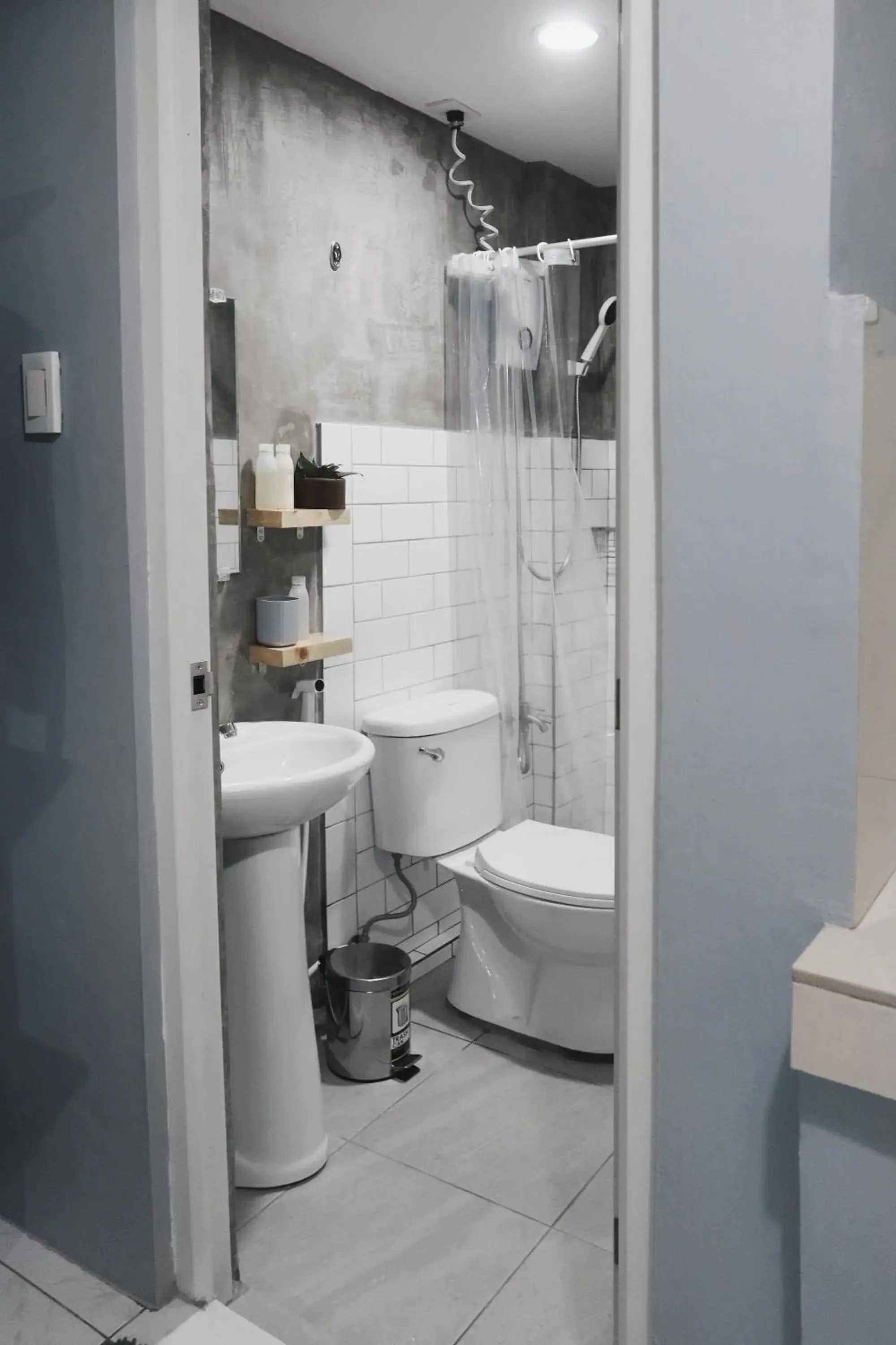 Standard Studio in Dragonfly Apartments and Transient House Standard Studio in Dragonfly Apartments and Transient House