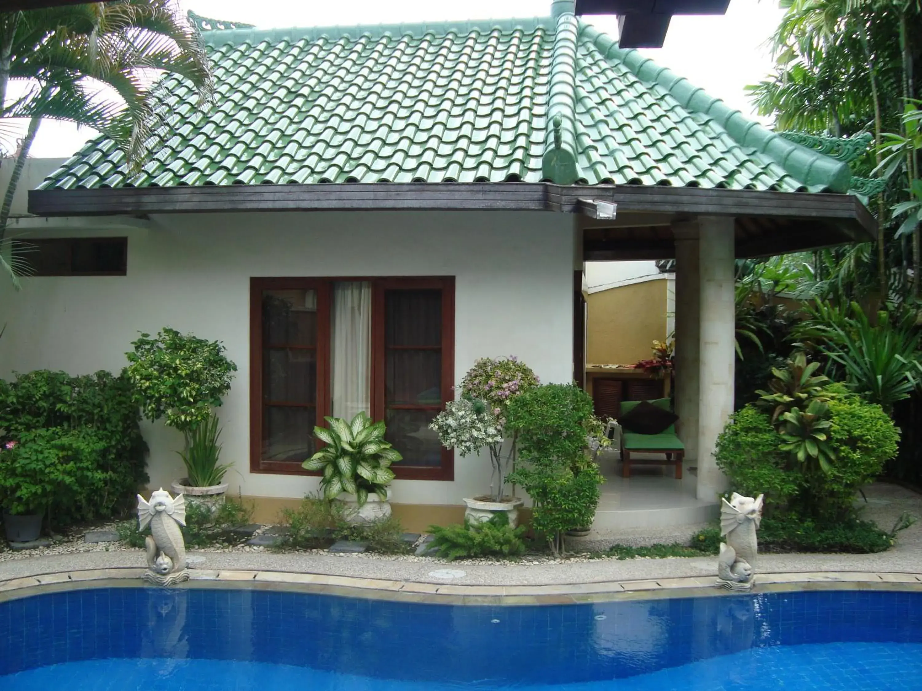 Three-Bedroom Villa with Private Pool in Bali Emerald Villas Three-Bedroom Villa with Private Pool in Bali Emerald Villas