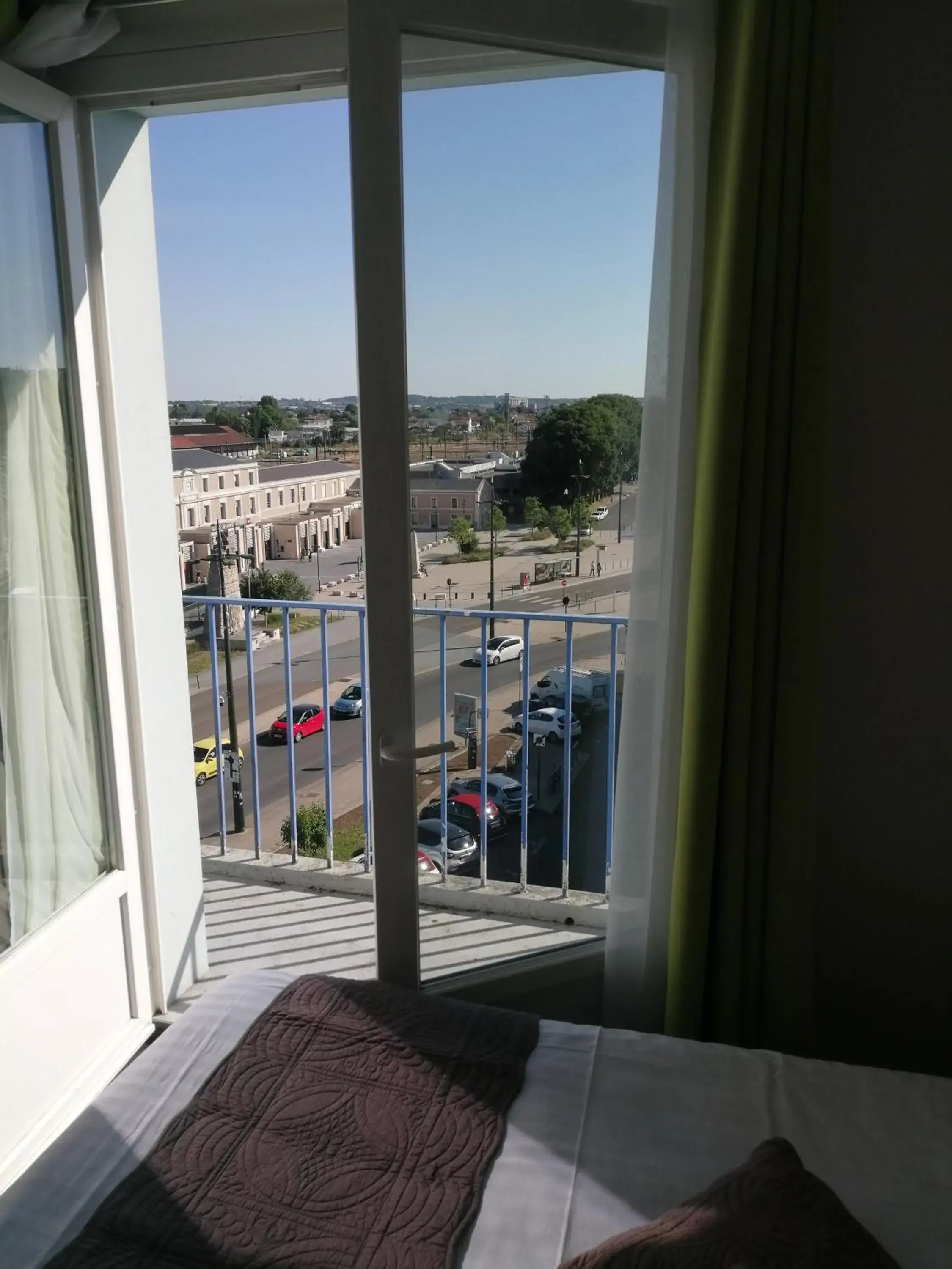 Twin Room in Hotel d'Orléans Twin Room in Hotel d'Orléans