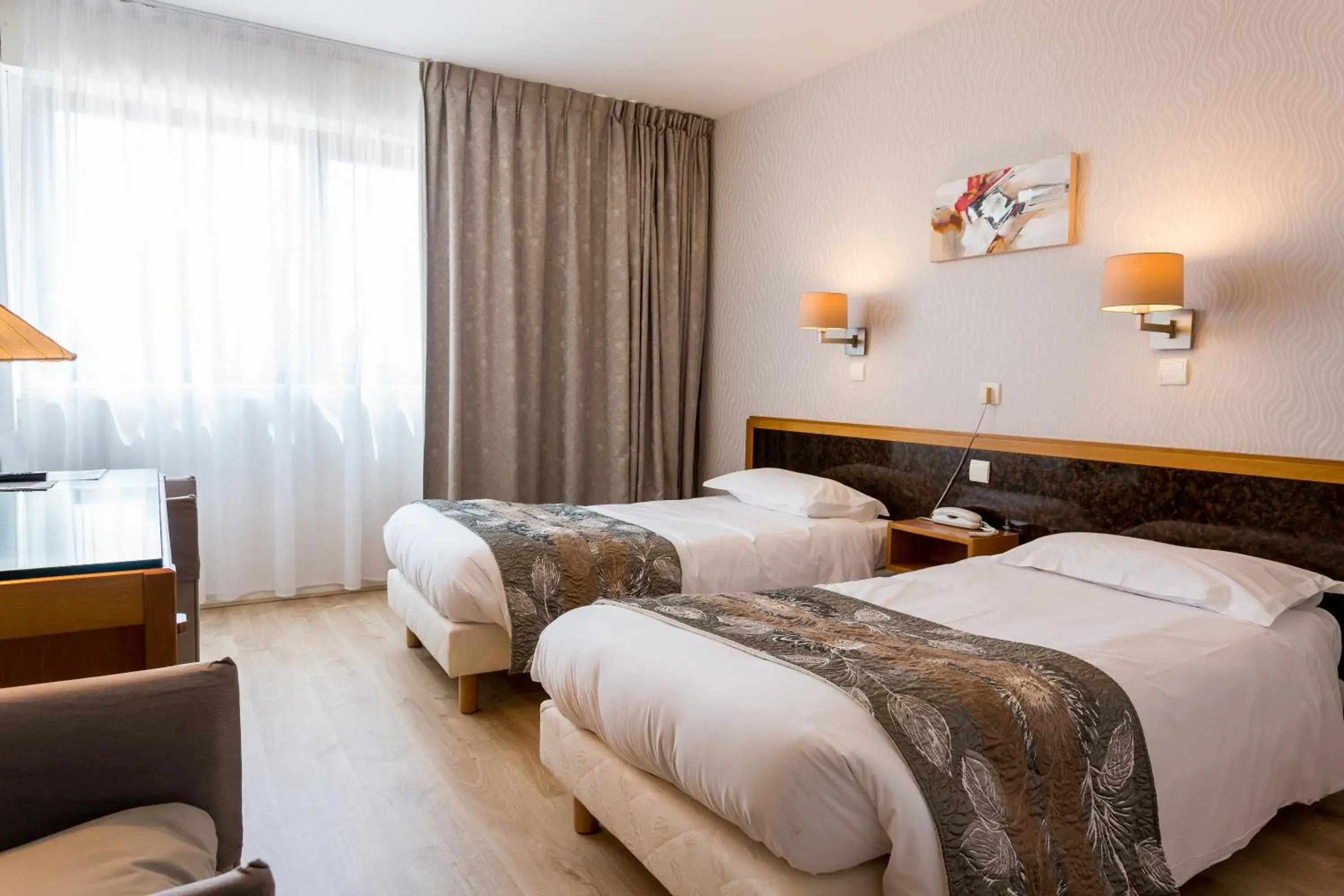 Economy Twin Room with Shower in Hôtel Restaurant du Château Economy Twin Room with Shower in Hôtel Restaurant du Château