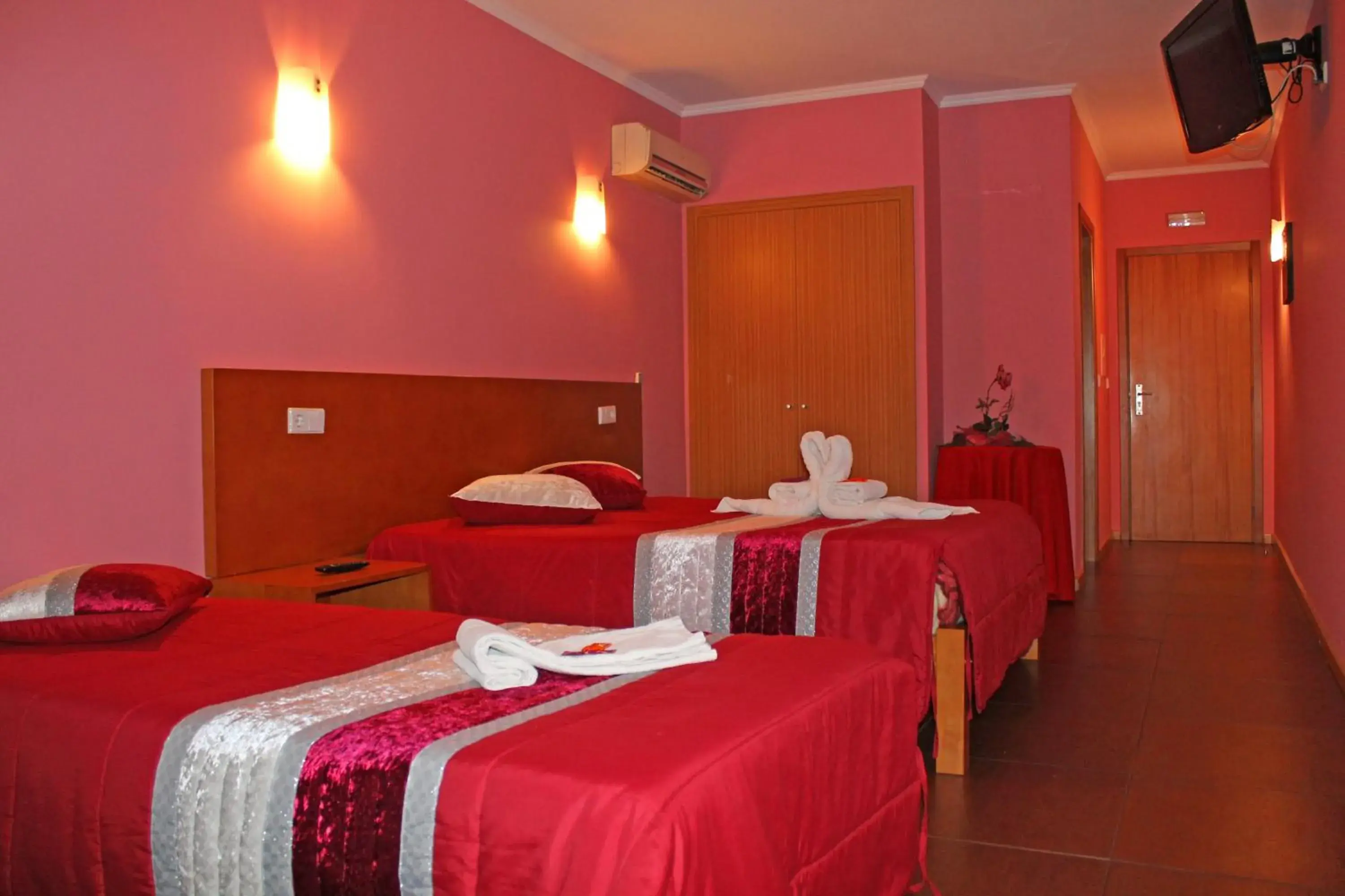 Double Room with Extra Bed in Monte Carlo Love Porto Double Room with Extra Bed in Monte Carlo Love Porto