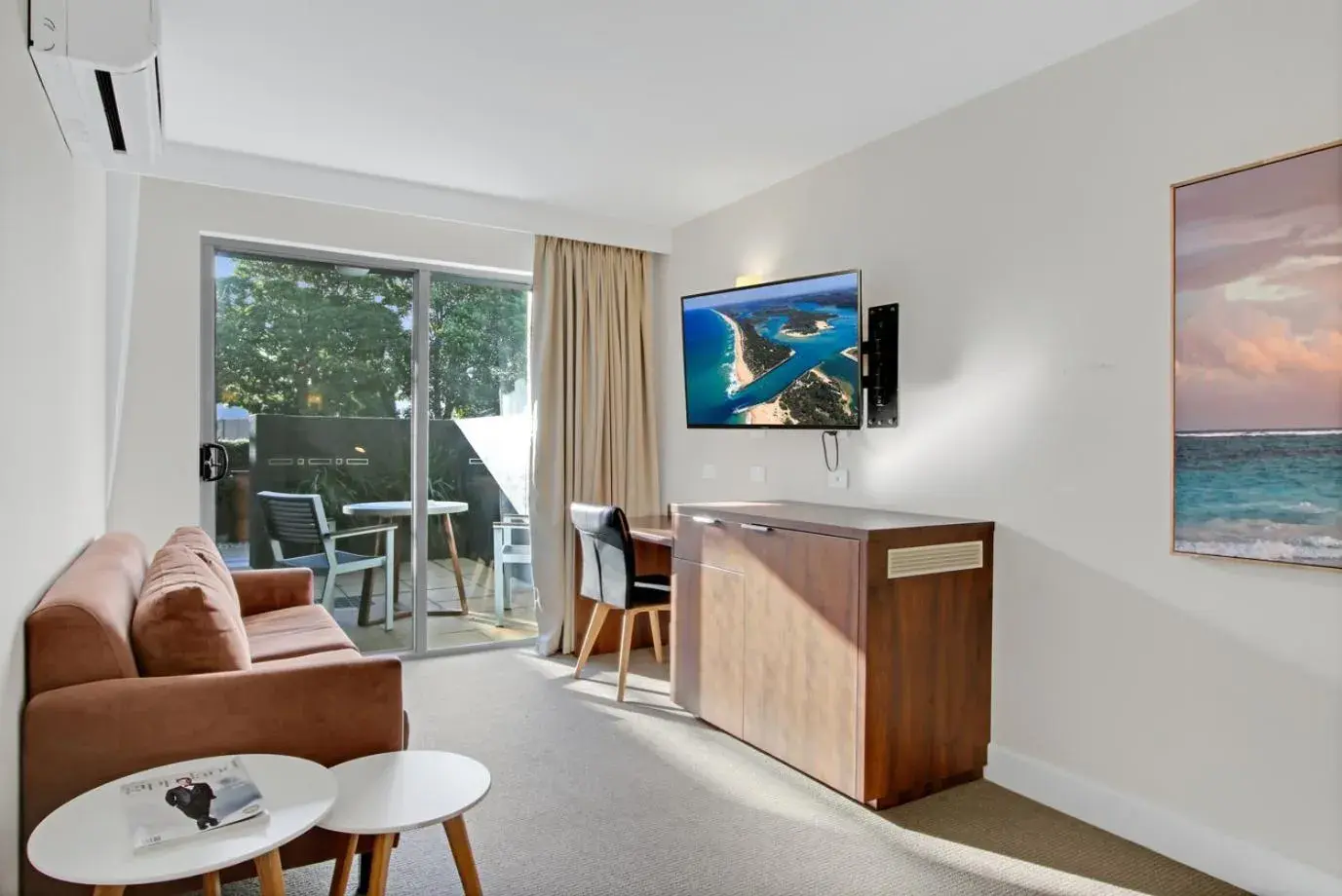 Classic Room in Bellevue On The Lakes Classic Room in Bellevue On The Lakes