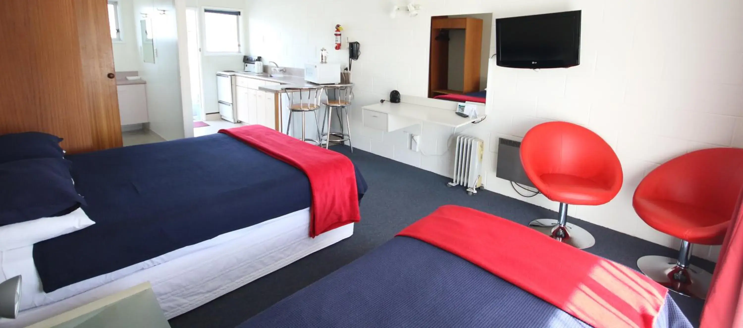 Studio with Kitchen in Midway Pacifica Lodge Studio with Kitchen in Midway Pacifica Lodge