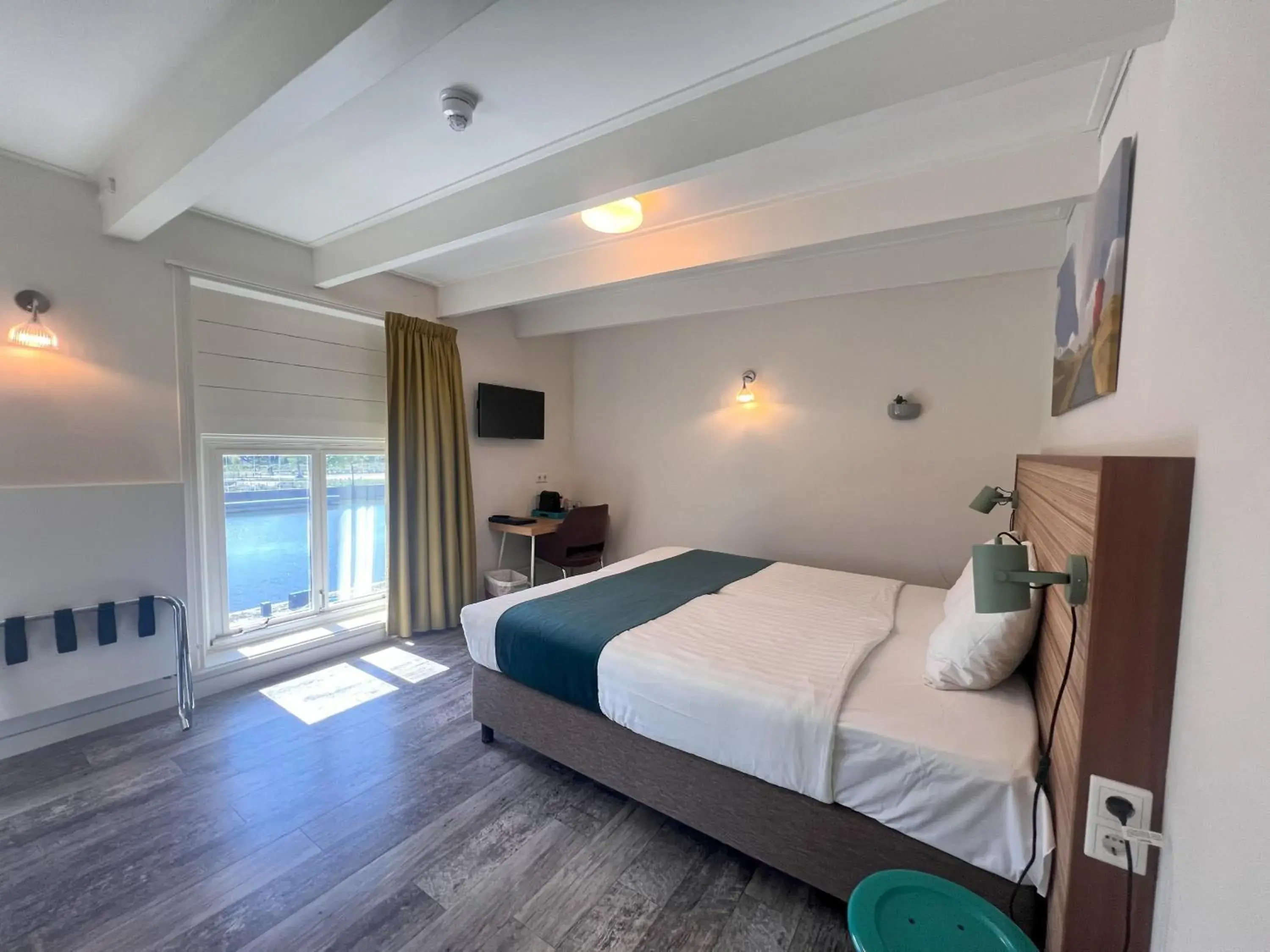 Comfort Double Room in Hotel Loskade 45 Comfort Double Room in Hotel Loskade 45