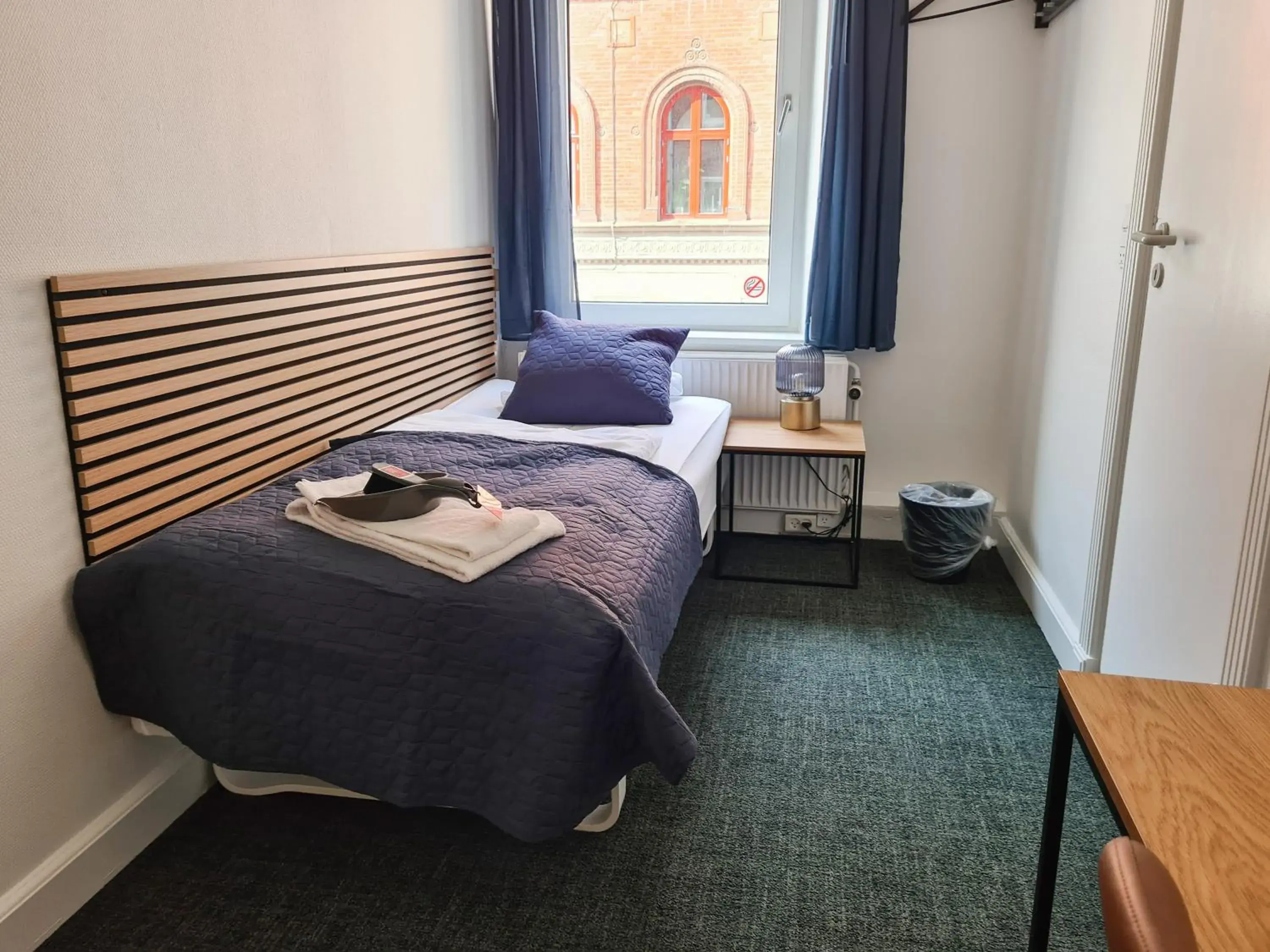 Small Single Room in Milling Hotel Mini 11 Small Single Room in Milling Hotel Mini 11