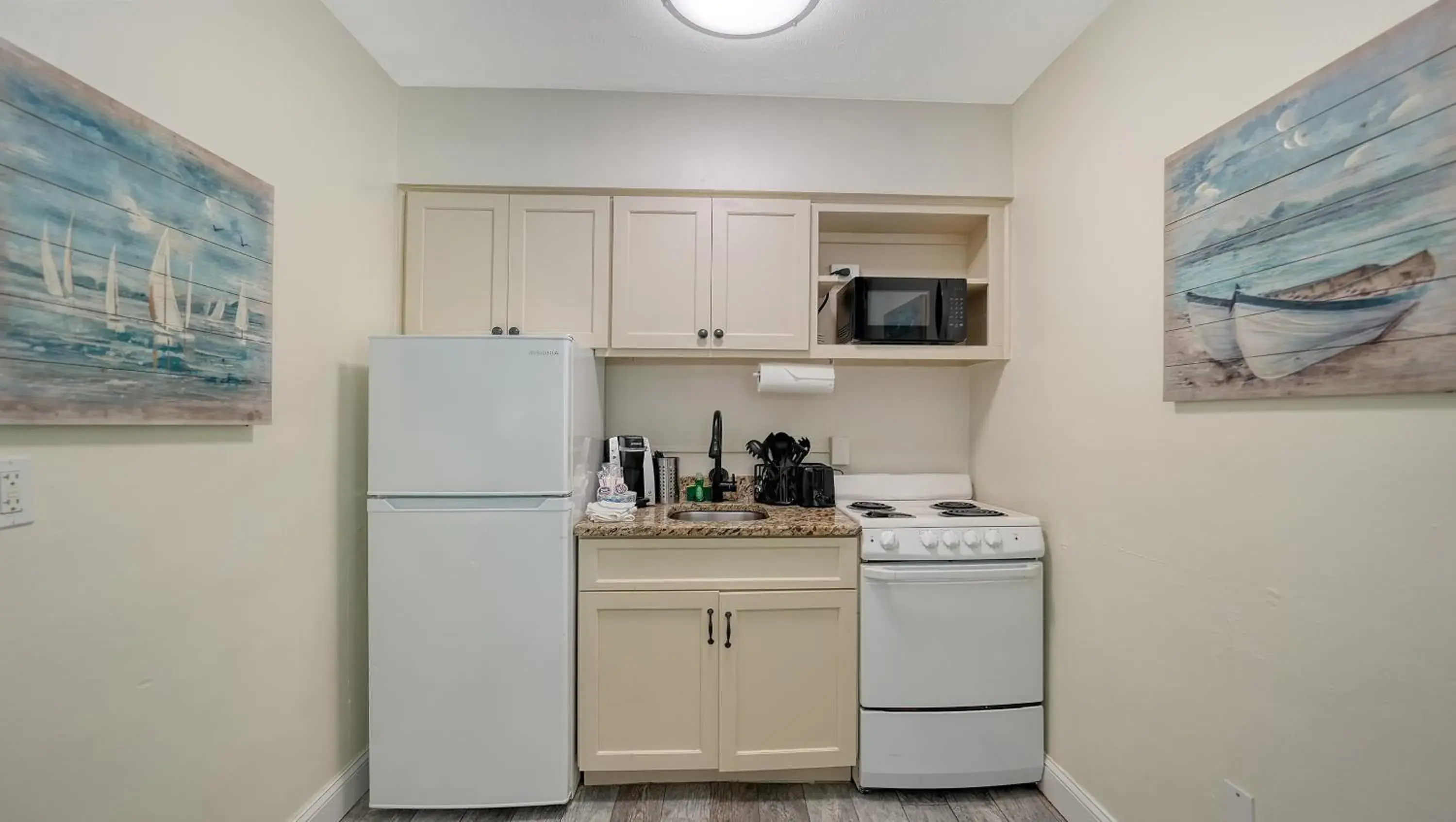 Siesta Courtyard Suites in Siesta Key Palms Resort Siesta Courtyard Suites in Siesta Key Palms Resort