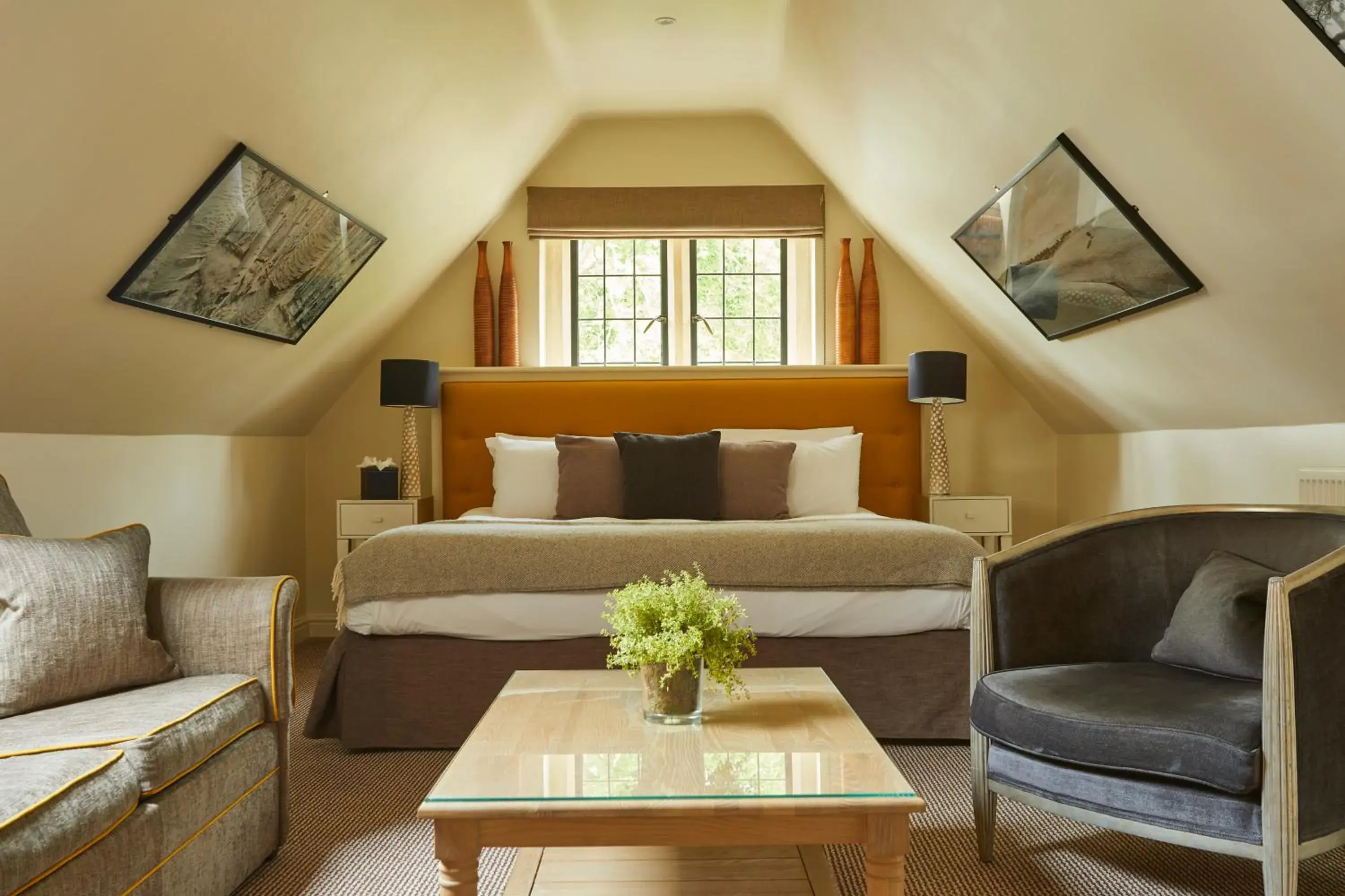 Deluxe Double Room in The Slaughters Country Inn Deluxe Double Room in The Slaughters Country Inn