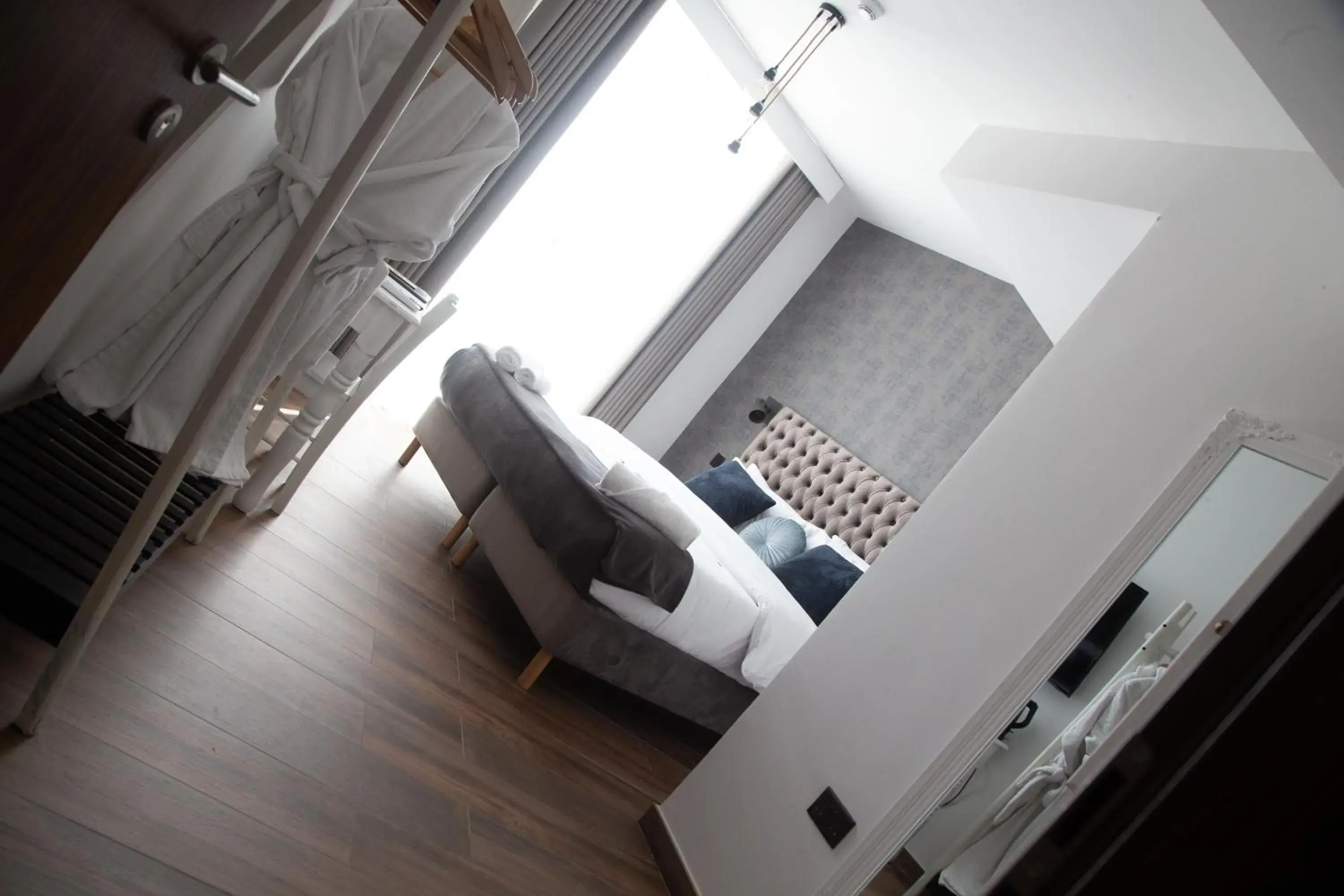 Deluxe Double or Twin Room with Outdoor Jacuzzi in BB De Rohan Deluxe Double or Twin Room with Outdoor Jacuzzi in BB De Rohan