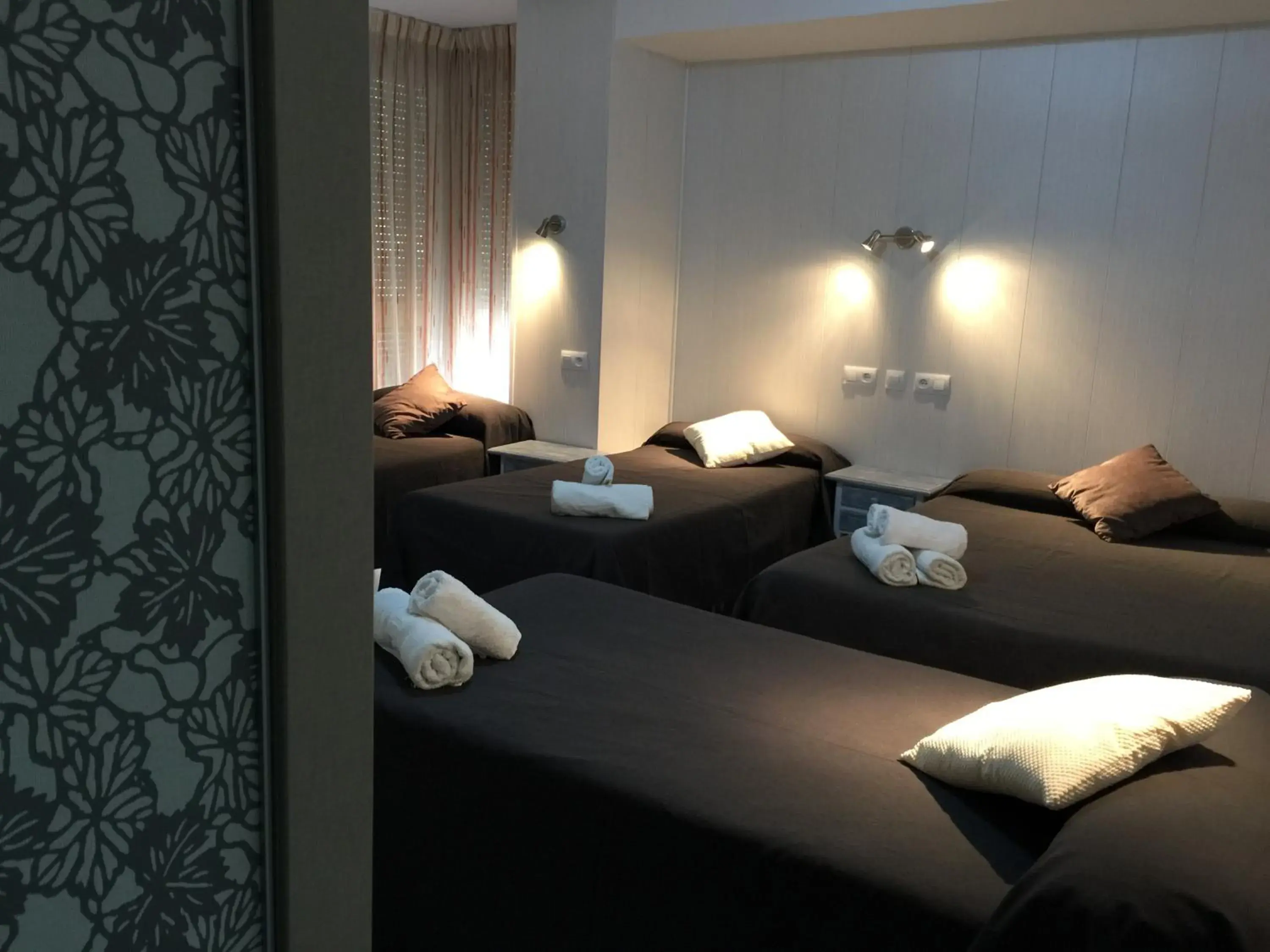 Quadruple Room in Hostal Maribel Quadruple Room in Hostal Maribel