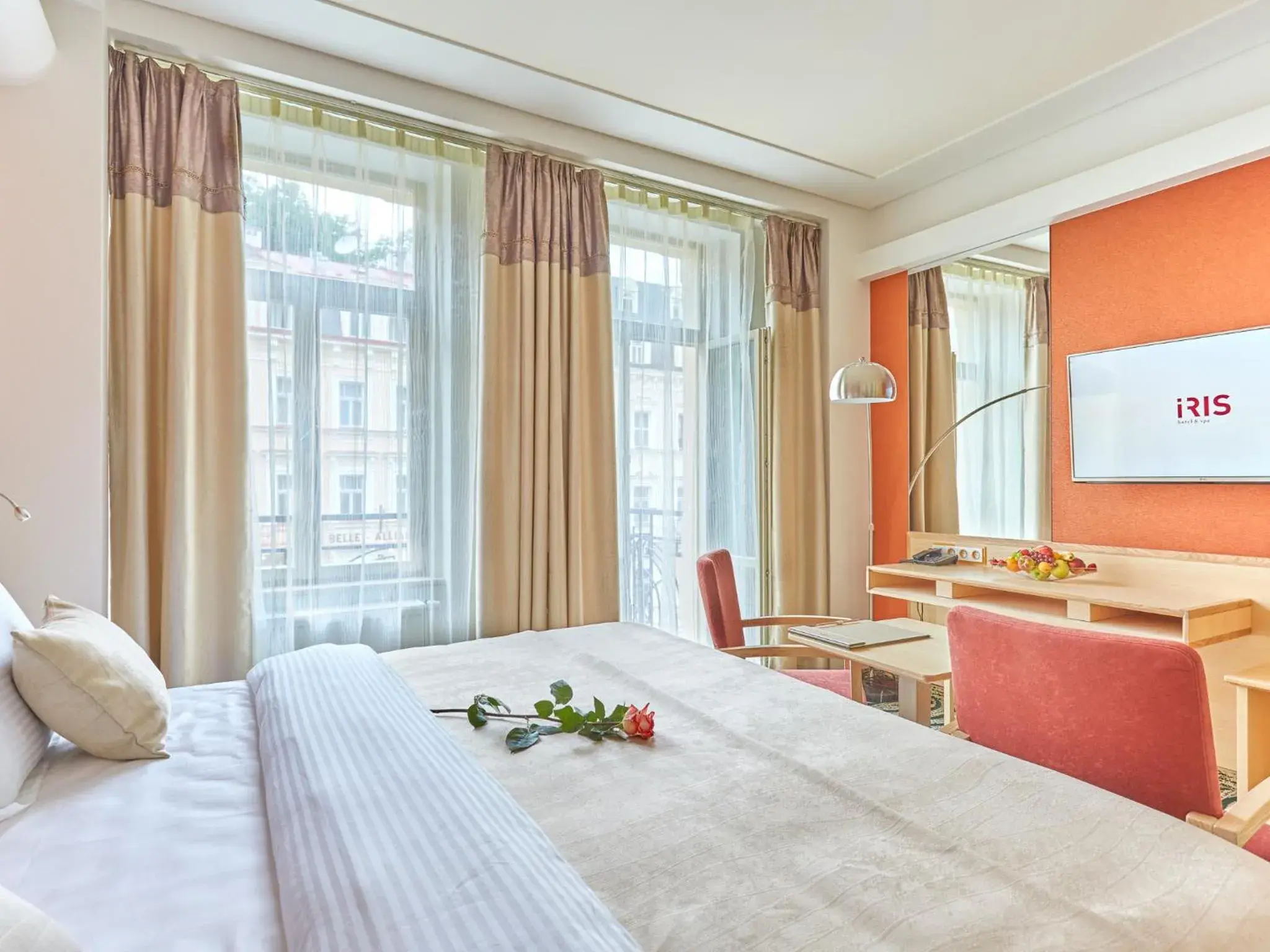 Double Room with Balcony and Wellness Access in Spa Hotel Iris Double Room with Balcony and Wellness Access in Spa Hotel Iris