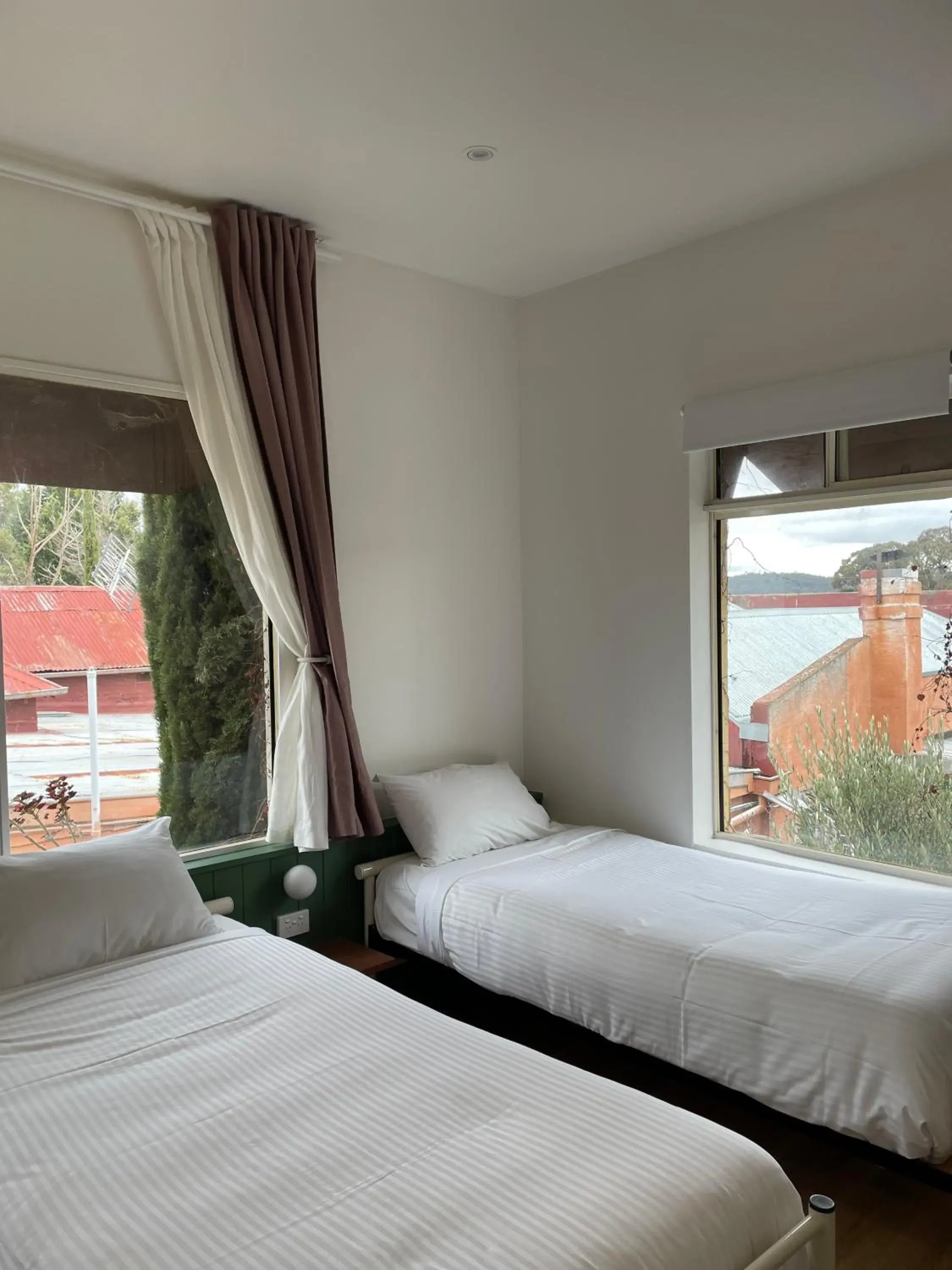 Family Room in The Albion Motel Castlemaine Family Room in The Albion Motel Castlemaine