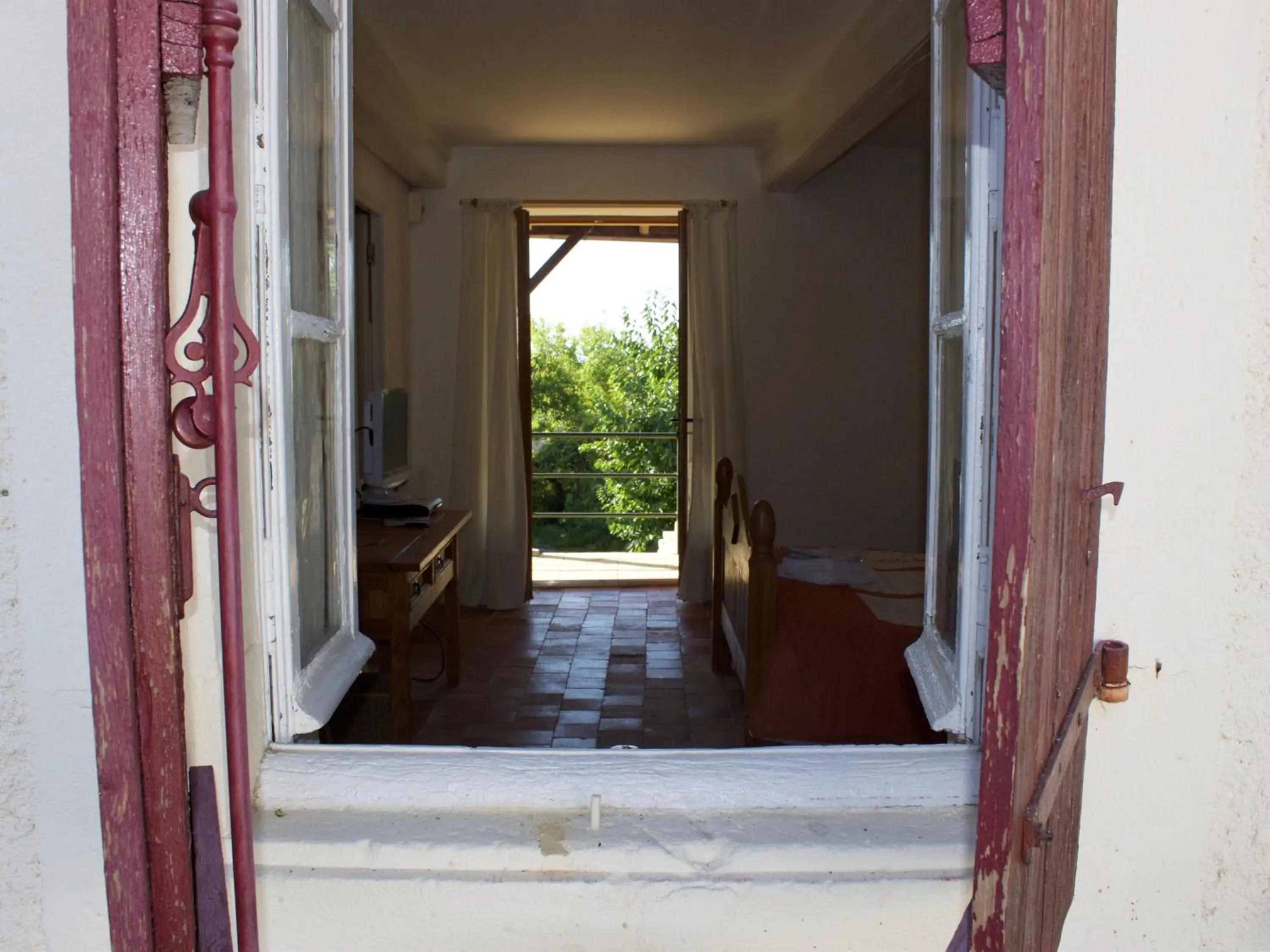King Room with Garden View in Ancienne Ecole King Room with Garden View in Ancienne Ecole