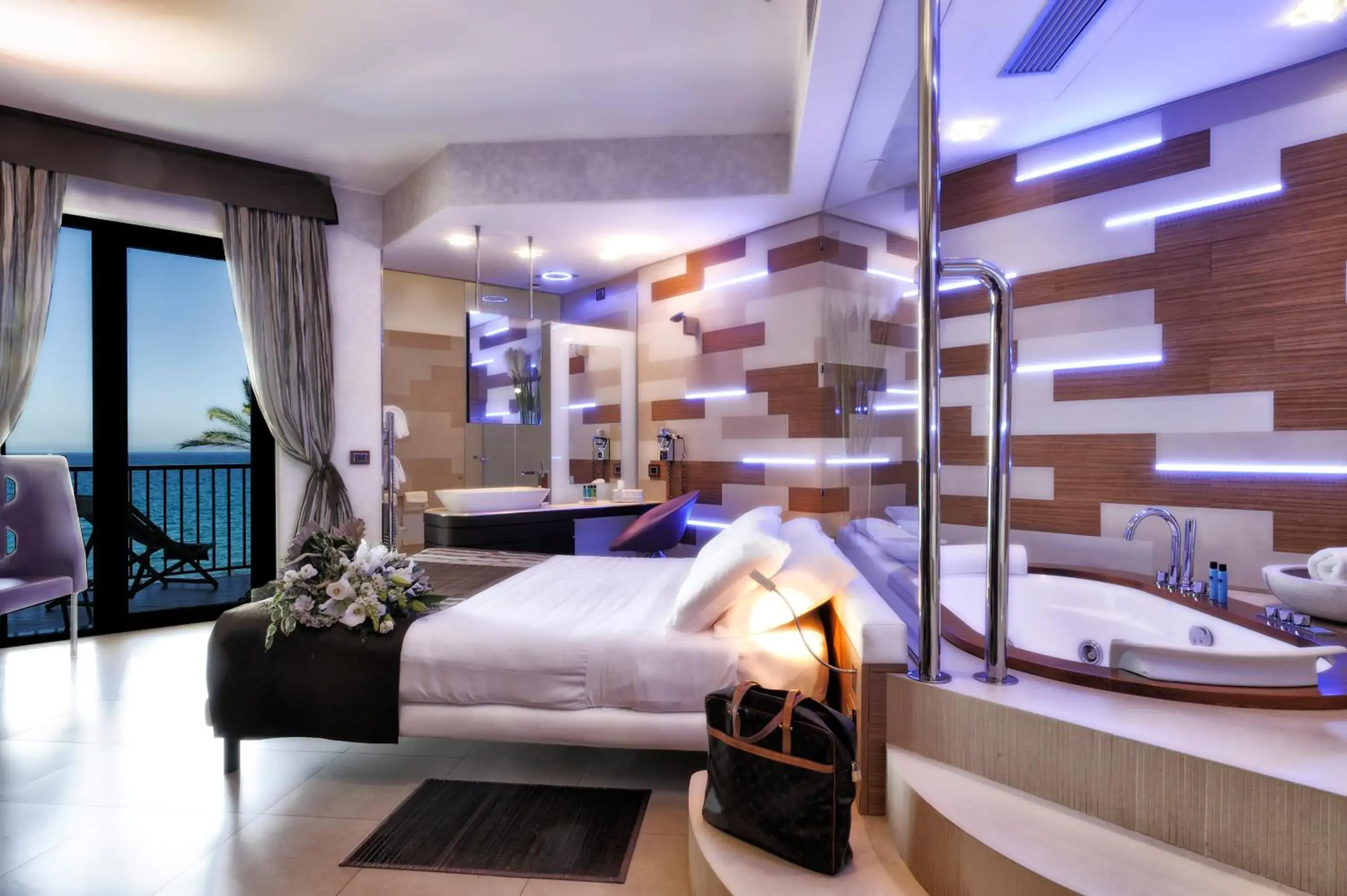 Deluxe Double Room with Sea View in Mare Hotel Deluxe Double Room with Sea View in Mare Hotel