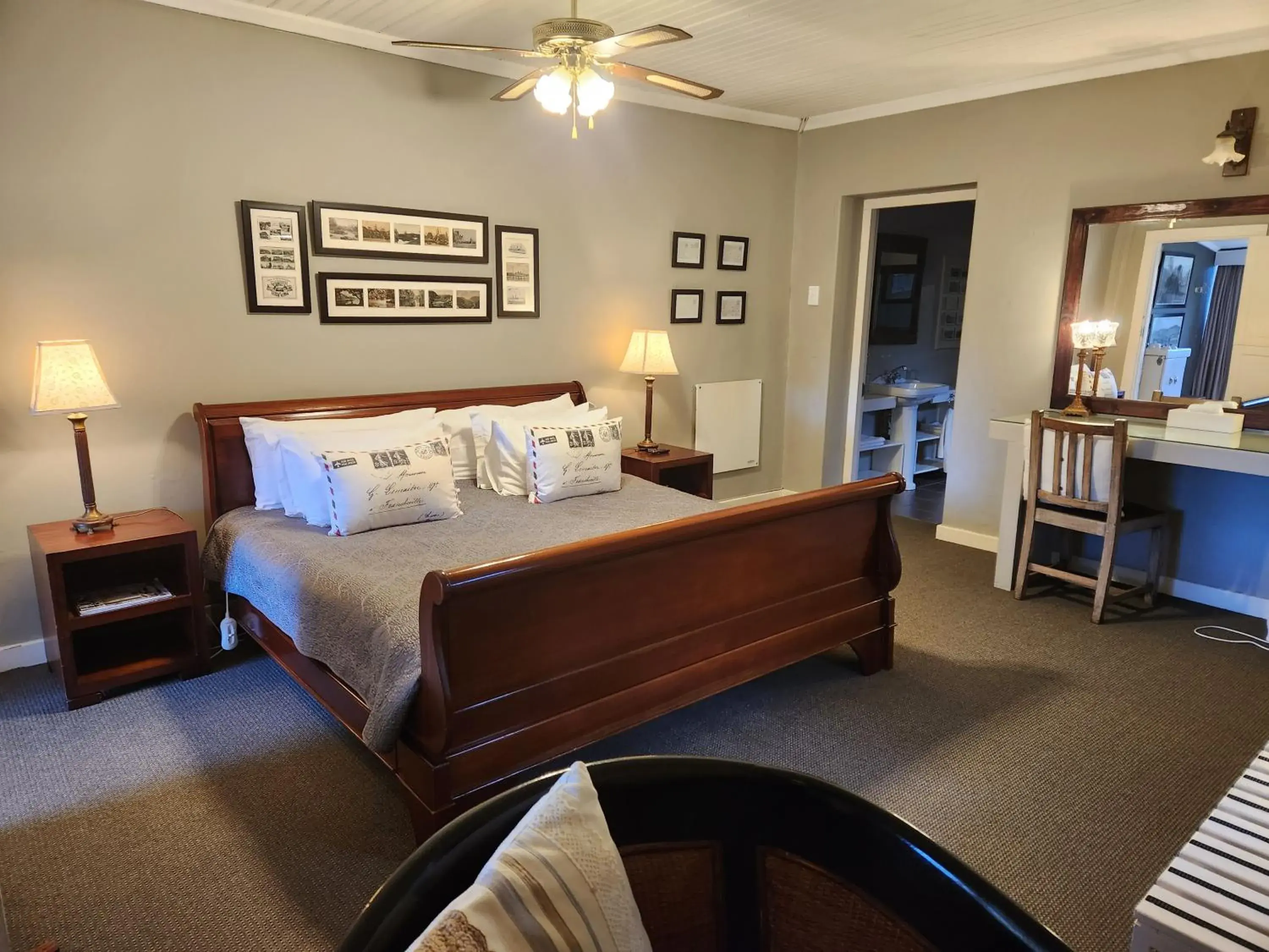 Suite - single occupancy in Cleopatra Mountain Farmhouse Suite - single occupancy in Cleopatra Mountain Farmhouse