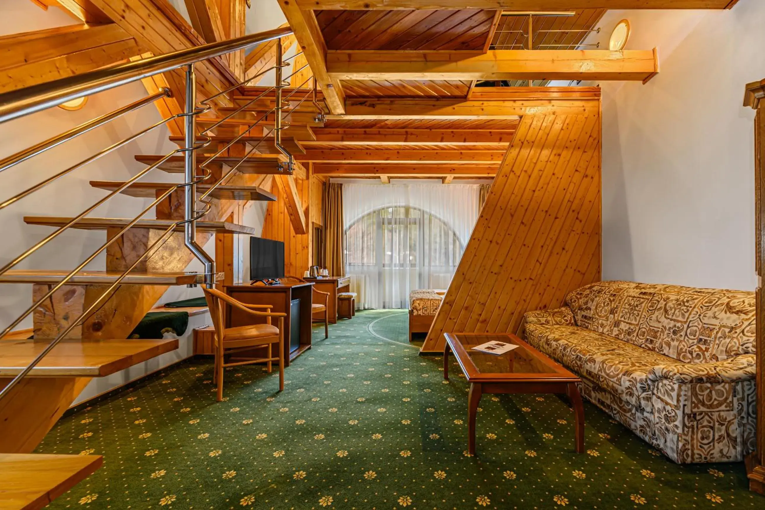 Two-Bedroom Suite in Hotel Casa Viorel jacuzzi & saunas Two-Bedroom Suite in Hotel Casa Viorel jacuzzi & saunas