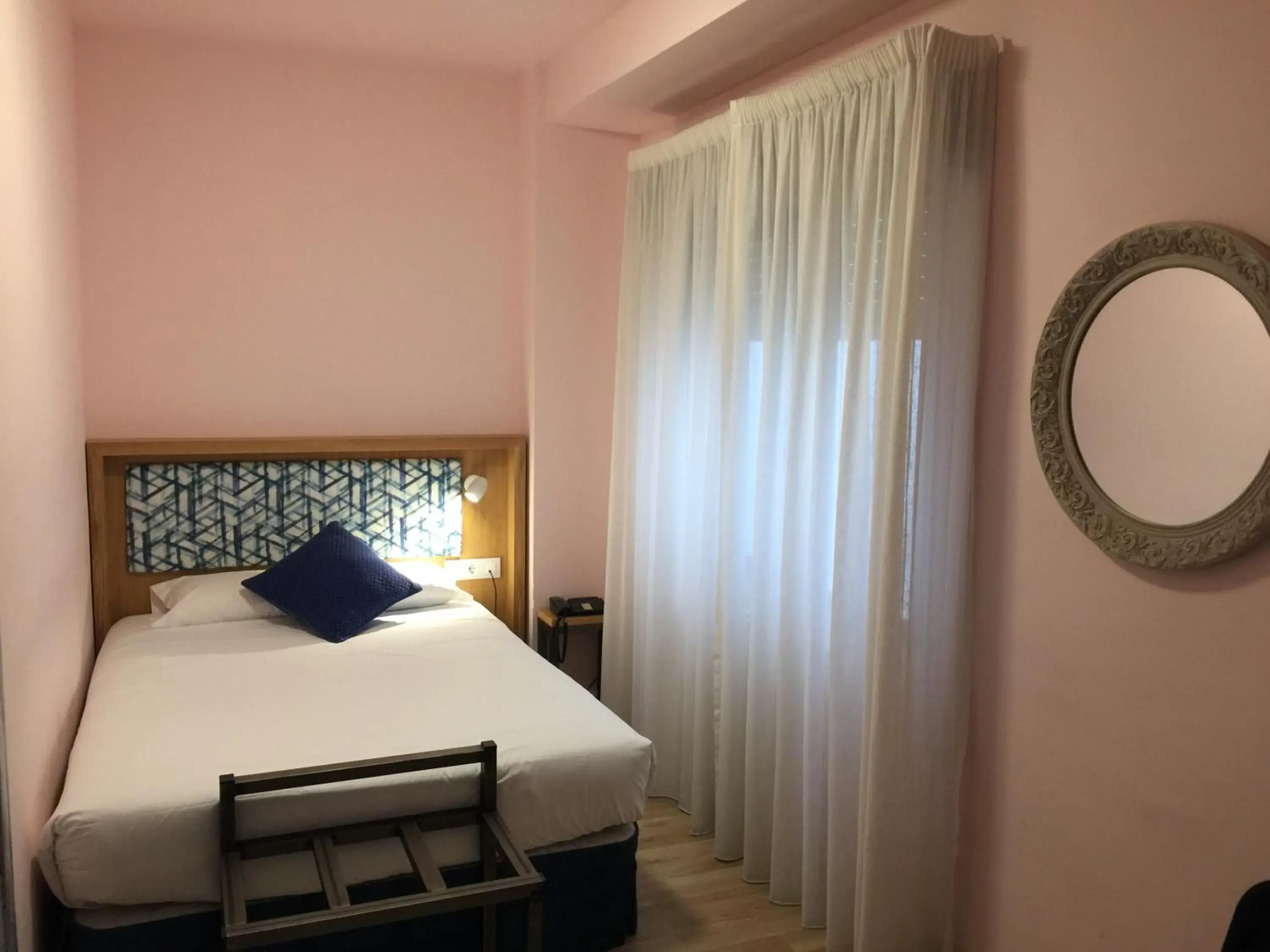 Single Room - single occupancy in Hotel Celanova Single Room - single occupancy in Hotel Celanova