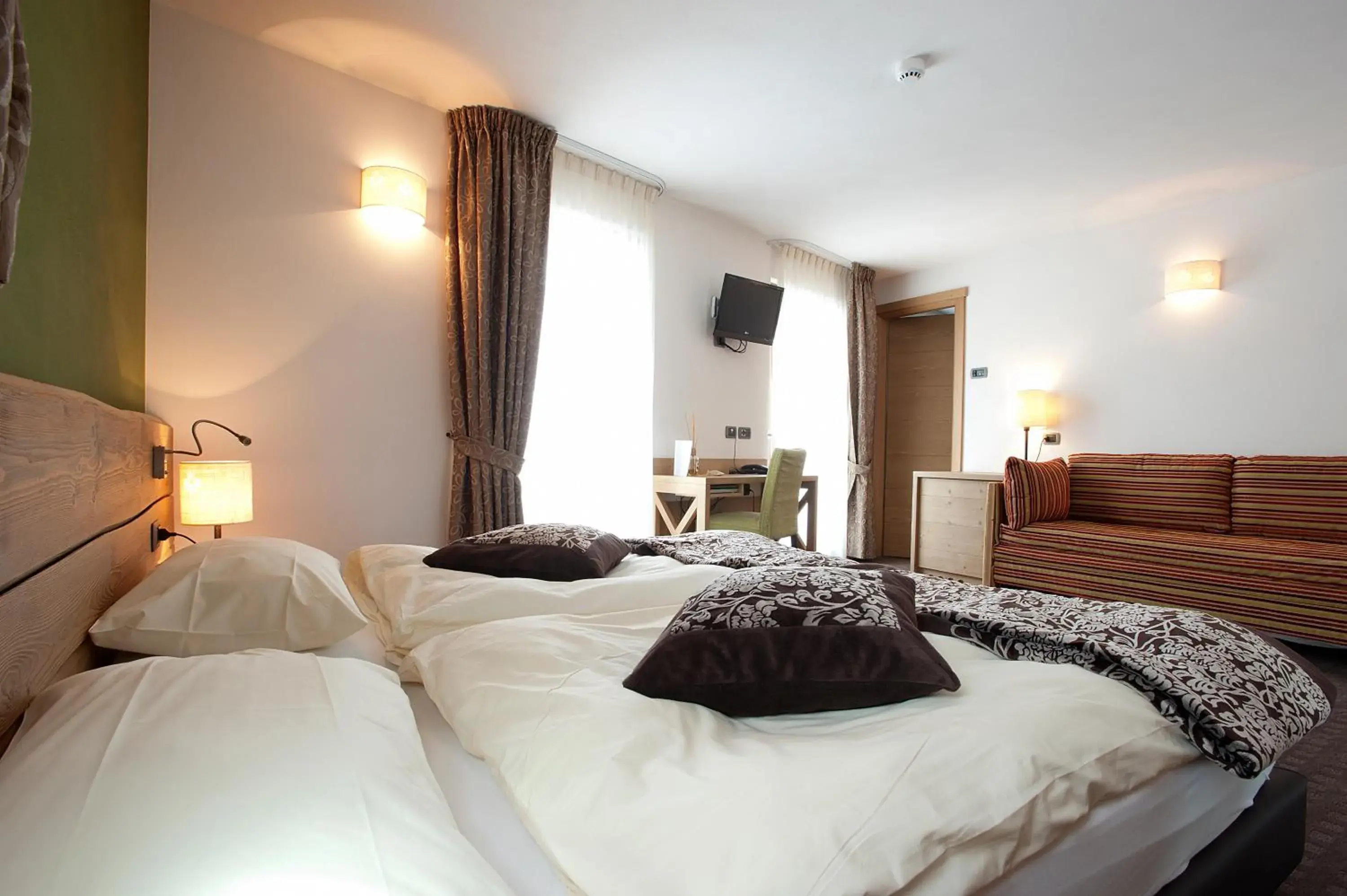 Deluxe Double Room with Balcony in Hotel Vedig Deluxe Double Room with Balcony in Hotel Vedig