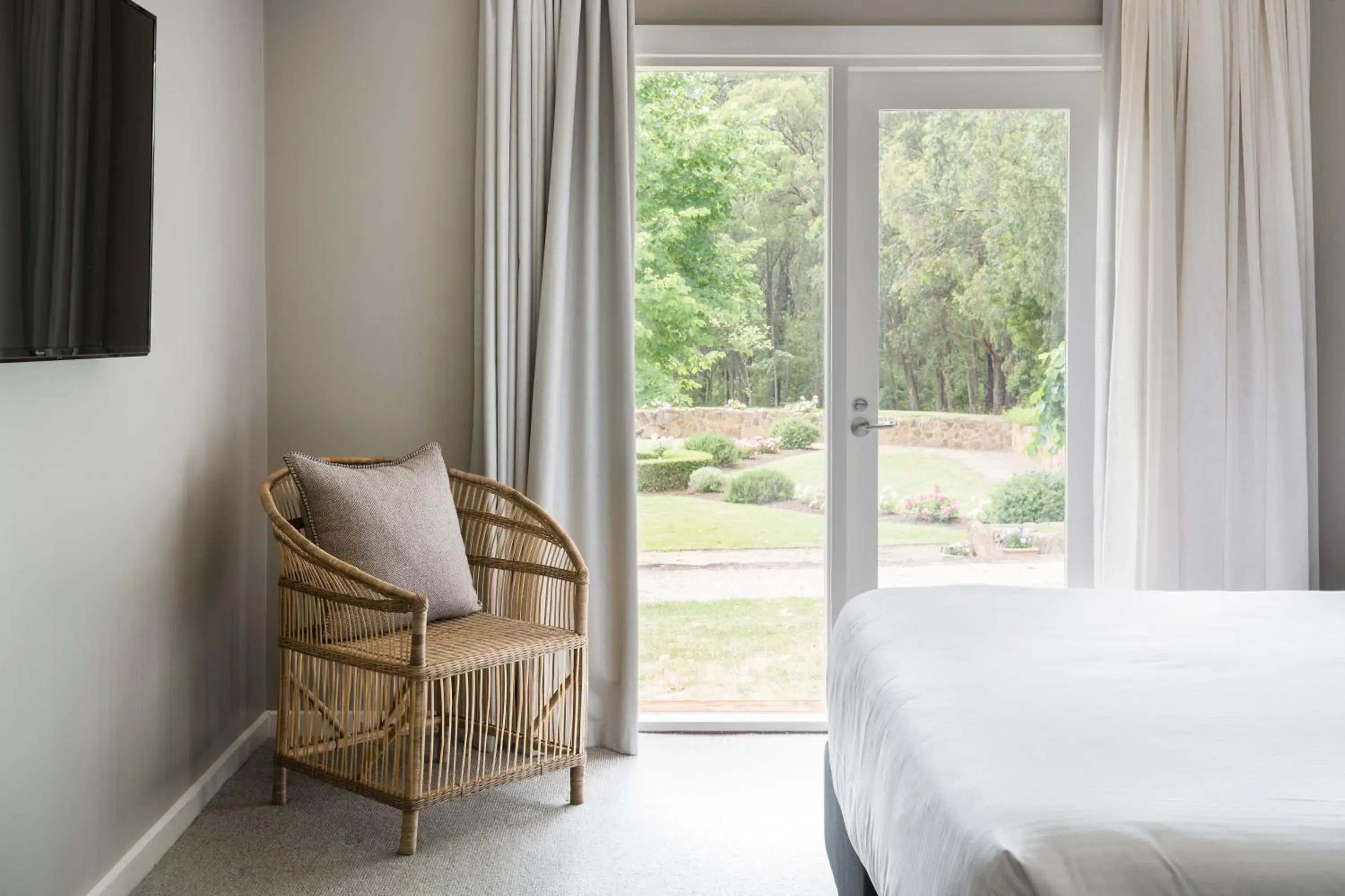 King Room with Garden View in Lancemore Lindenderry Red Hill King Room with Garden View in Lancemore Lindenderry Red Hill