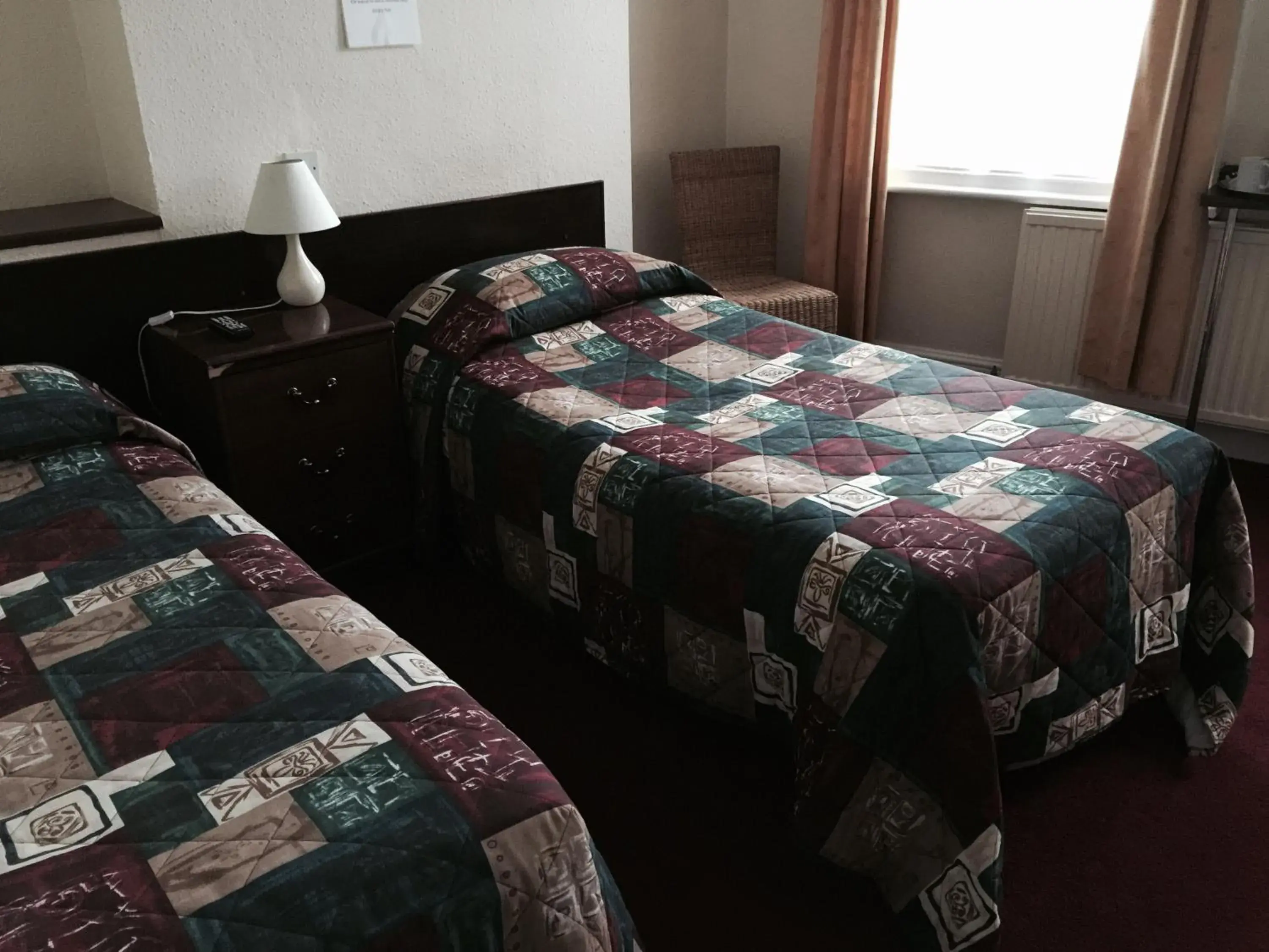 Twin Room with Bathroom - single occupancy in The Bridge Inn Twin Room with Bathroom - single occupancy in The Bridge Inn