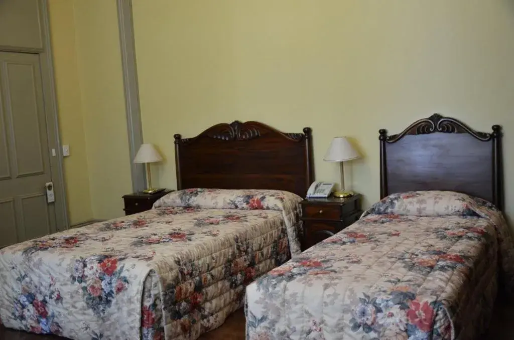 Twin Room with Garden View in Avonmore On The Park Boutique Hotel Twin Room with Garden View in Avonmore On The Park Boutique Hotel