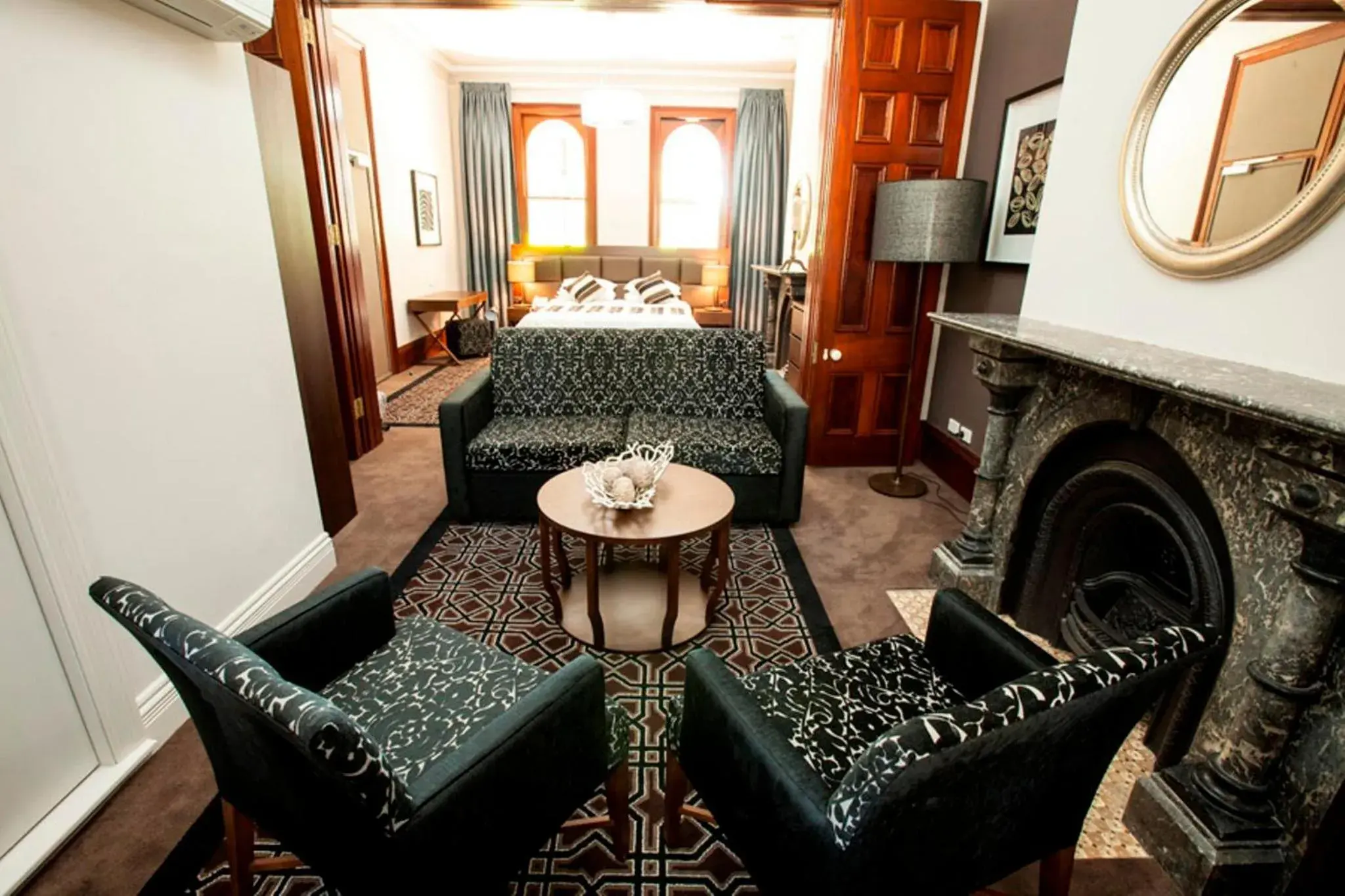 Premium King Room with Balcony in Avonmore On The Park Boutique Hotel Premium King Room with Balcony in Avonmore On The Park Boutique Hotel