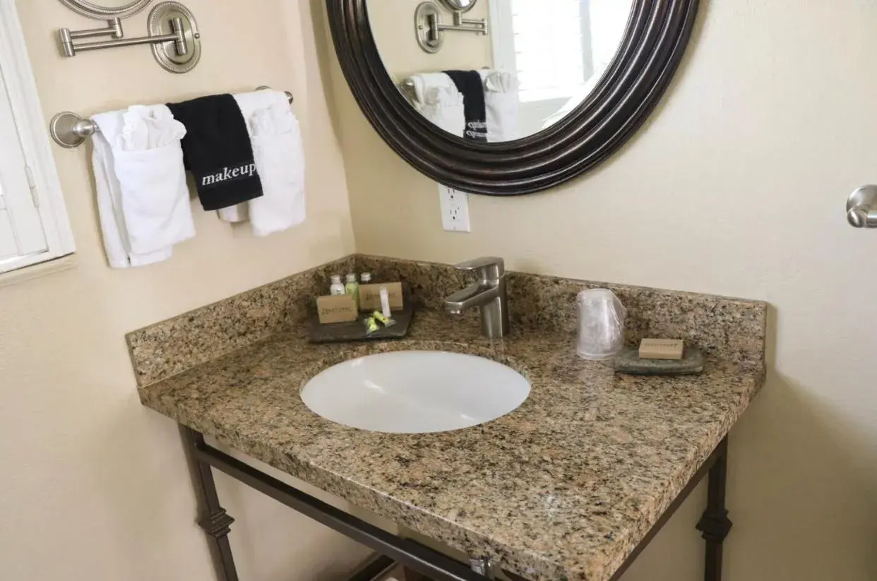 Double Room in Country Inn Motel Double Room in Country Inn Motel