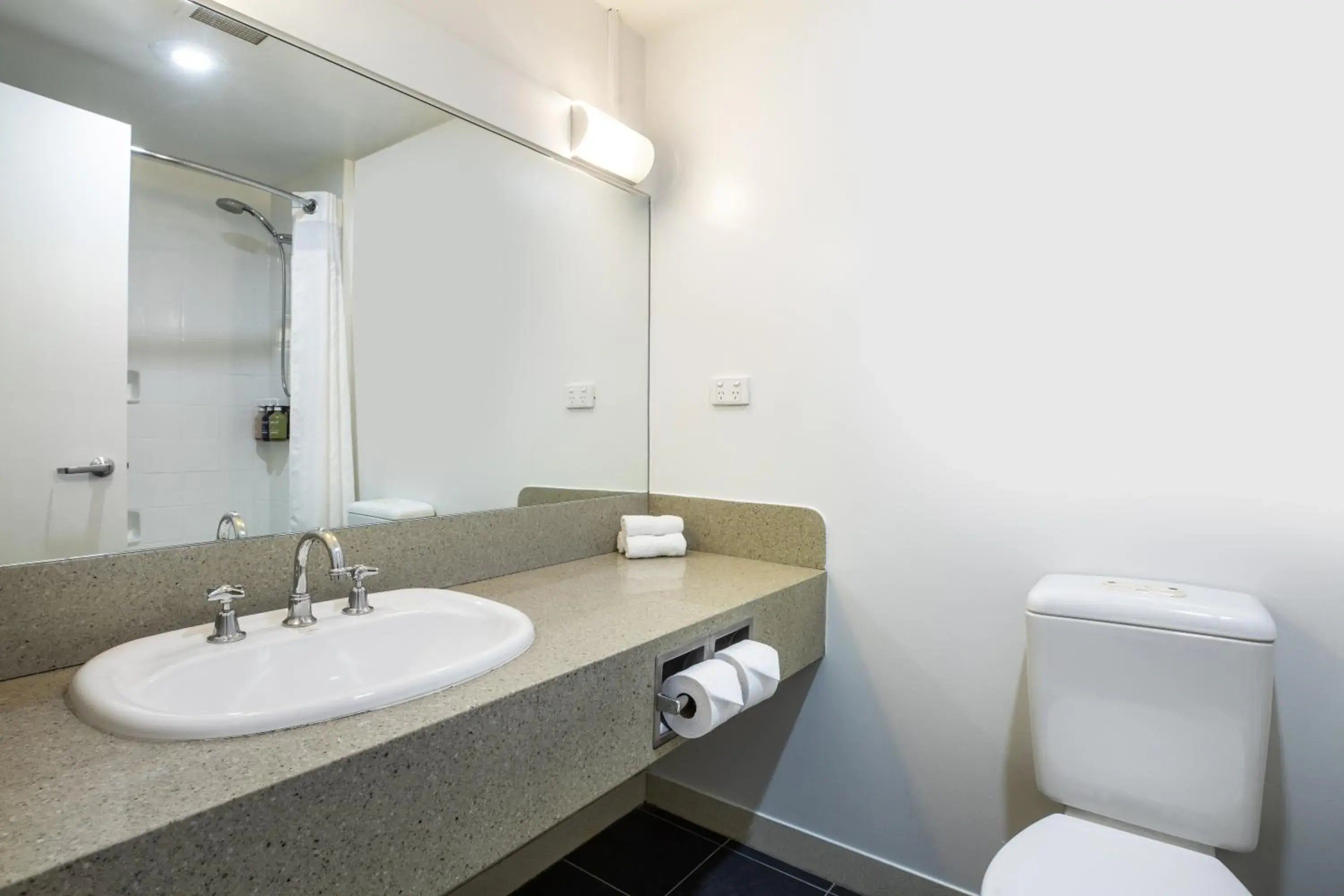 Premium Room in Holiday Inn Melbourne Airport by IHG Premium Room in Holiday Inn Melbourne Airport by IHG