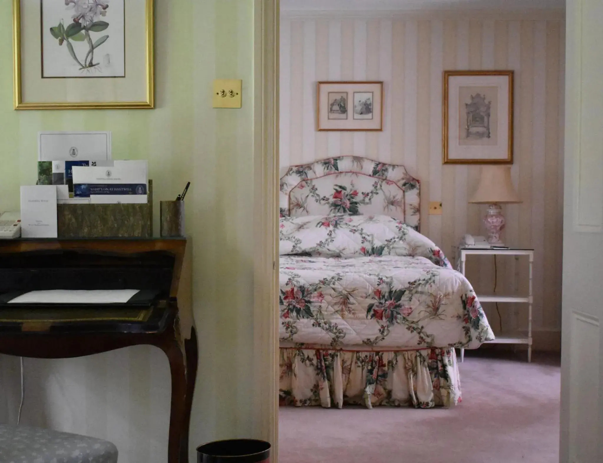 Hartwell Court Suite - single occupancy in Hartwell House & Spa Hartwell Court Suite - single occupancy in Hartwell House & Spa