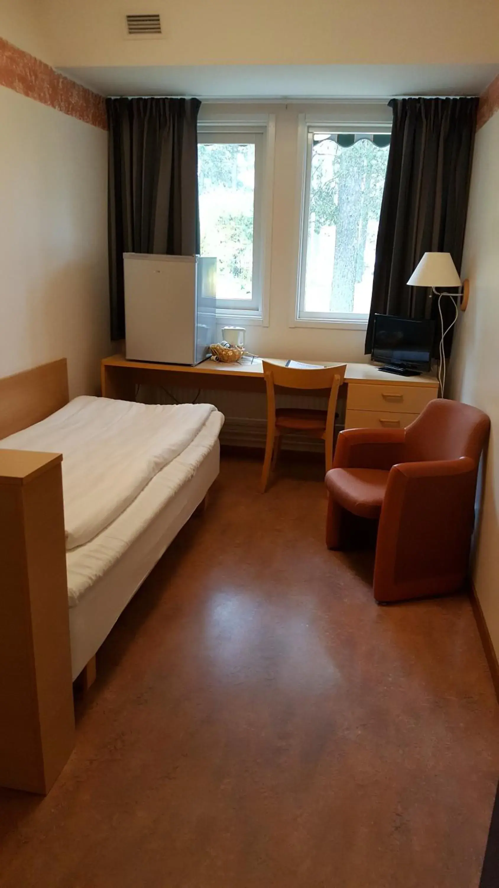 Single Room with Shared Bathroom in Hotell Sport & Rest Single Room with Shared Bathroom in Hotell Sport & Rest