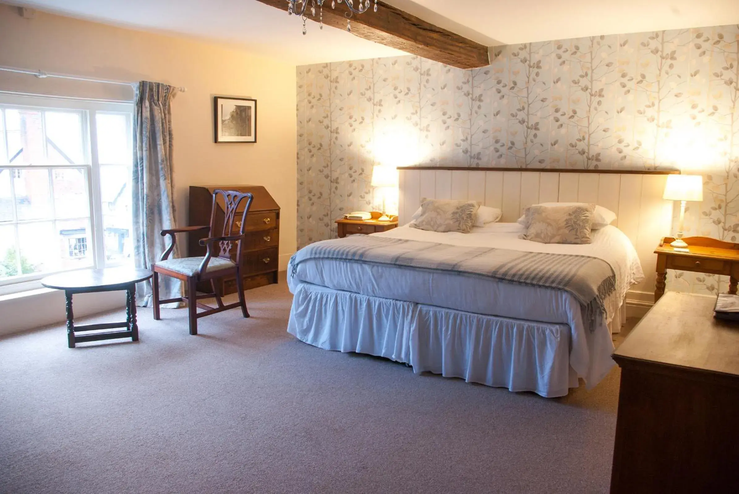 Deluxe King Suite - single occupancy in The Dragon Hotel Deluxe King Suite - single occupancy in The Dragon Hotel