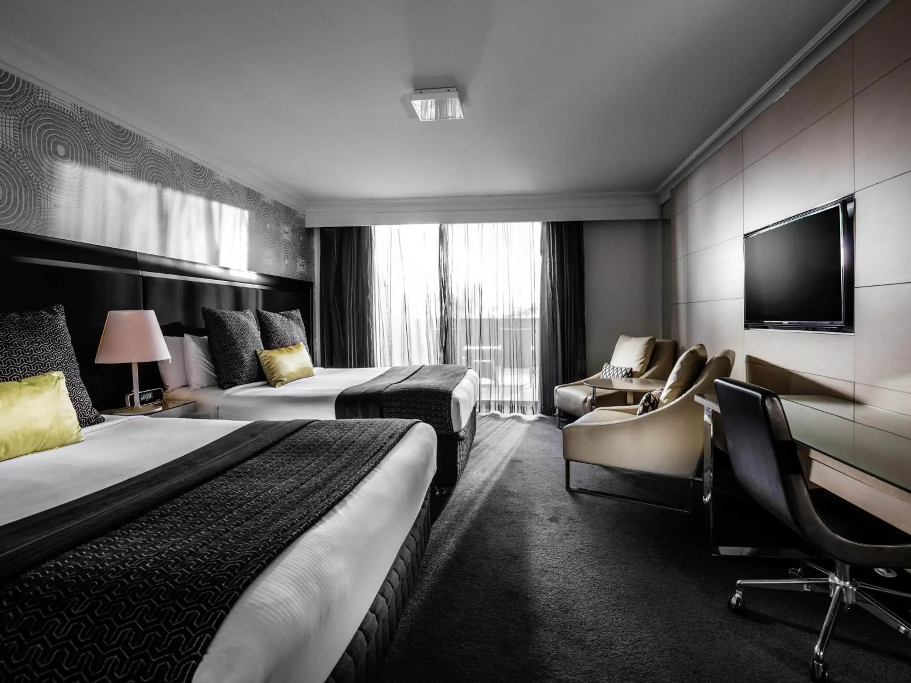 Deluxe Twin Room with Balcony in Pullman Brisbane King George Square Deluxe Twin Room with Balcony in Pullman Brisbane King George Square