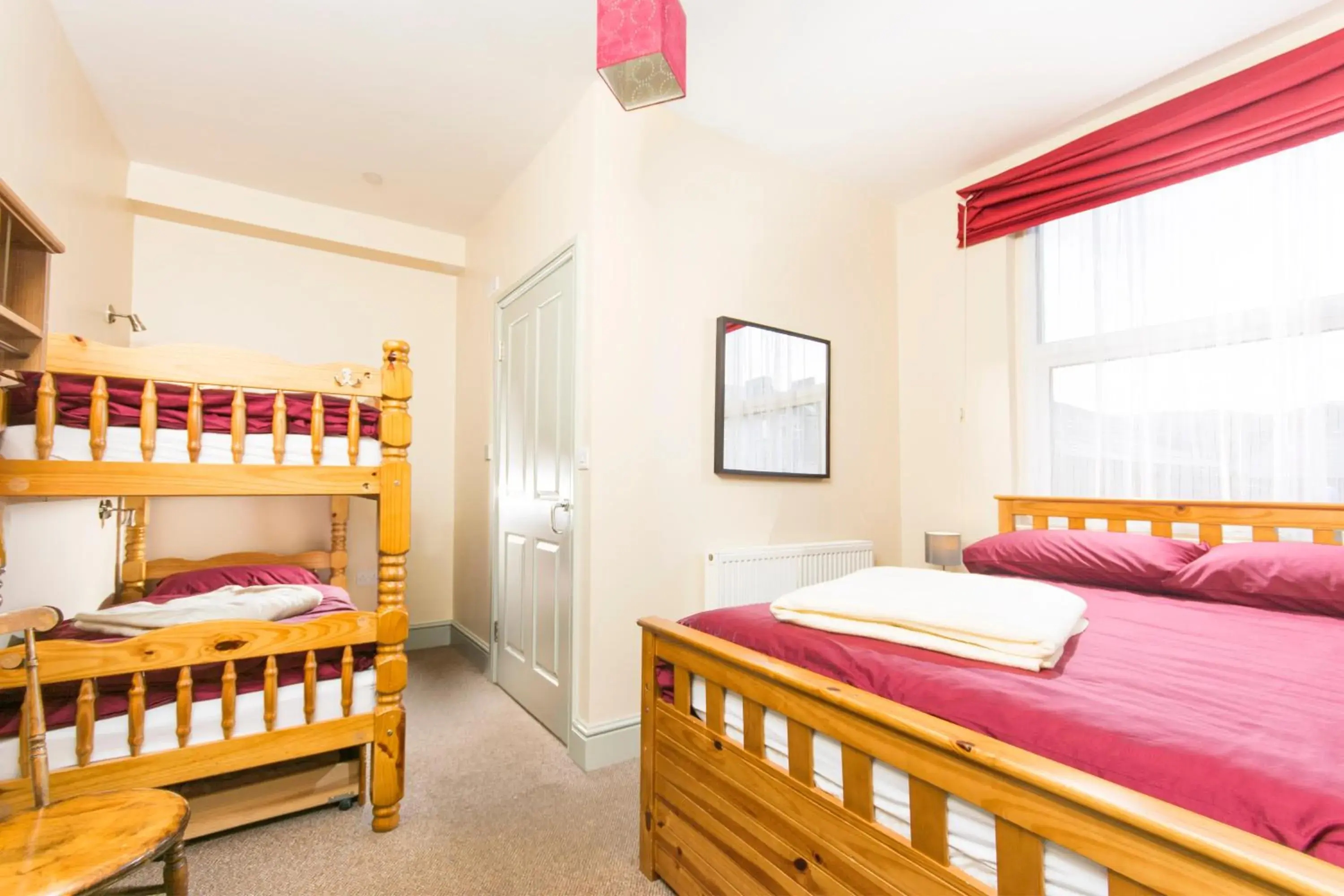 Standard Family Room - single occupancy in Llangollen Hostel Self-catering - Only Private Guest Bedrooms Standard Family Room - single occupancy in Llangollen Hostel Self-catering - Only Private Guest Bedrooms